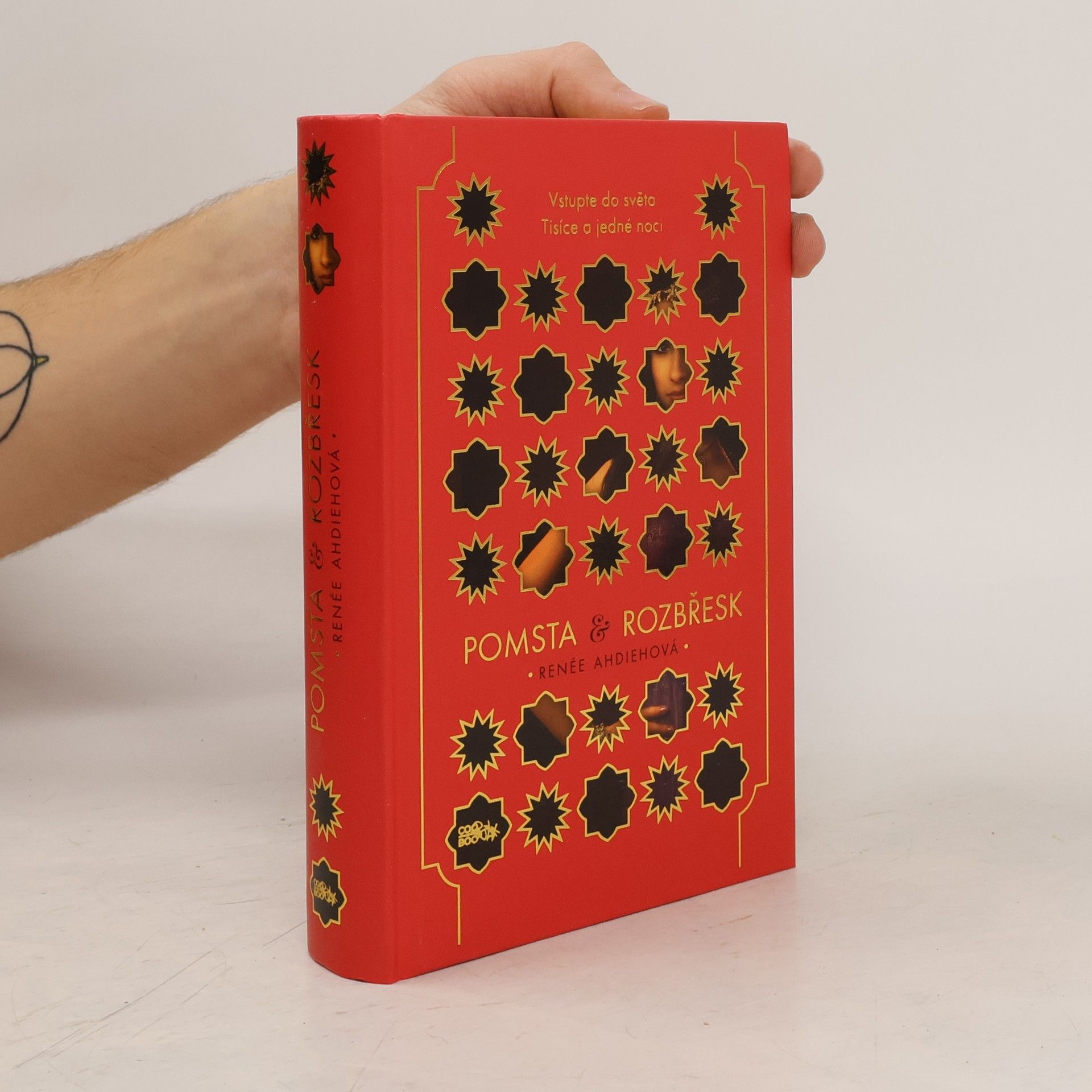 Renée Ahdieh Pomsta & rozbřesk