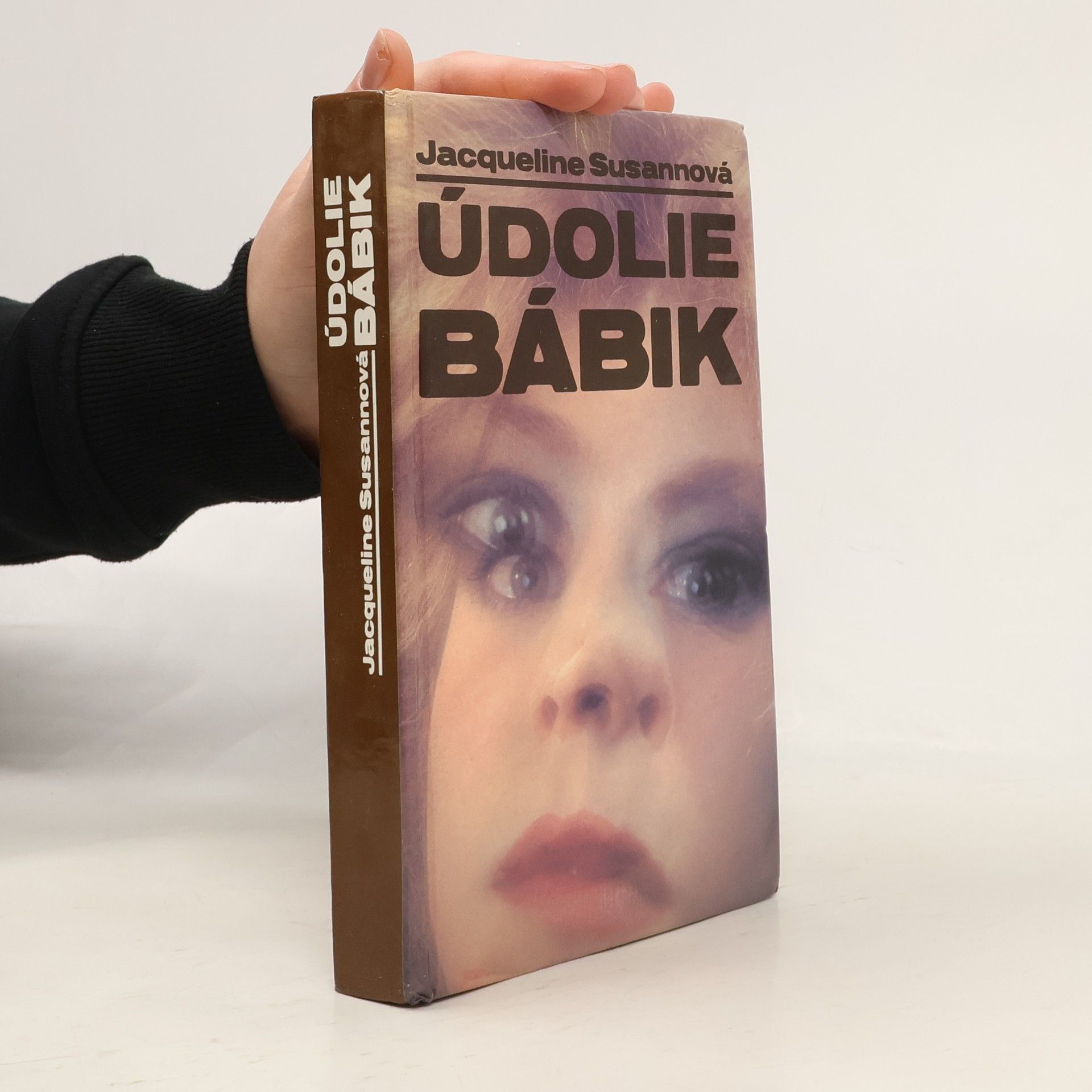 Jacqueline Susann Údolie bábik