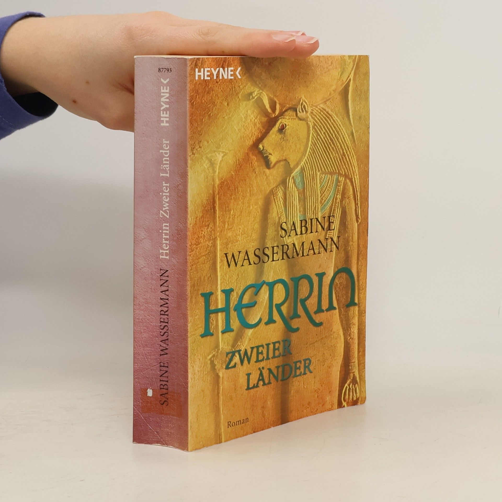 Sabine Wassermann Herrin zweier Länder