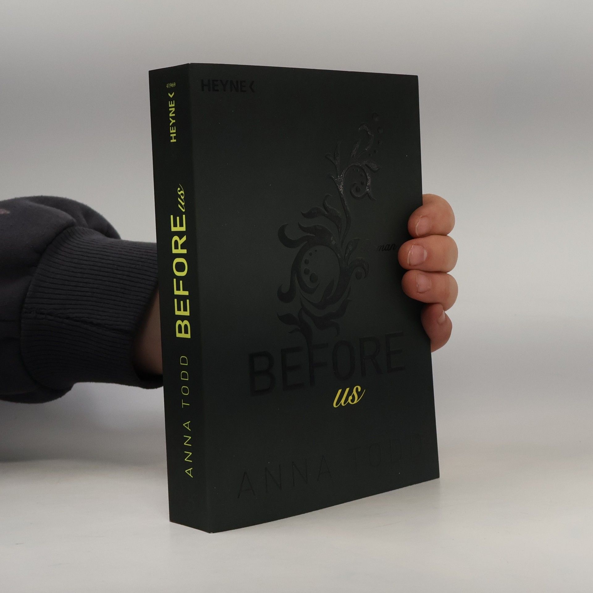 Anna Todd After 5. Before Us