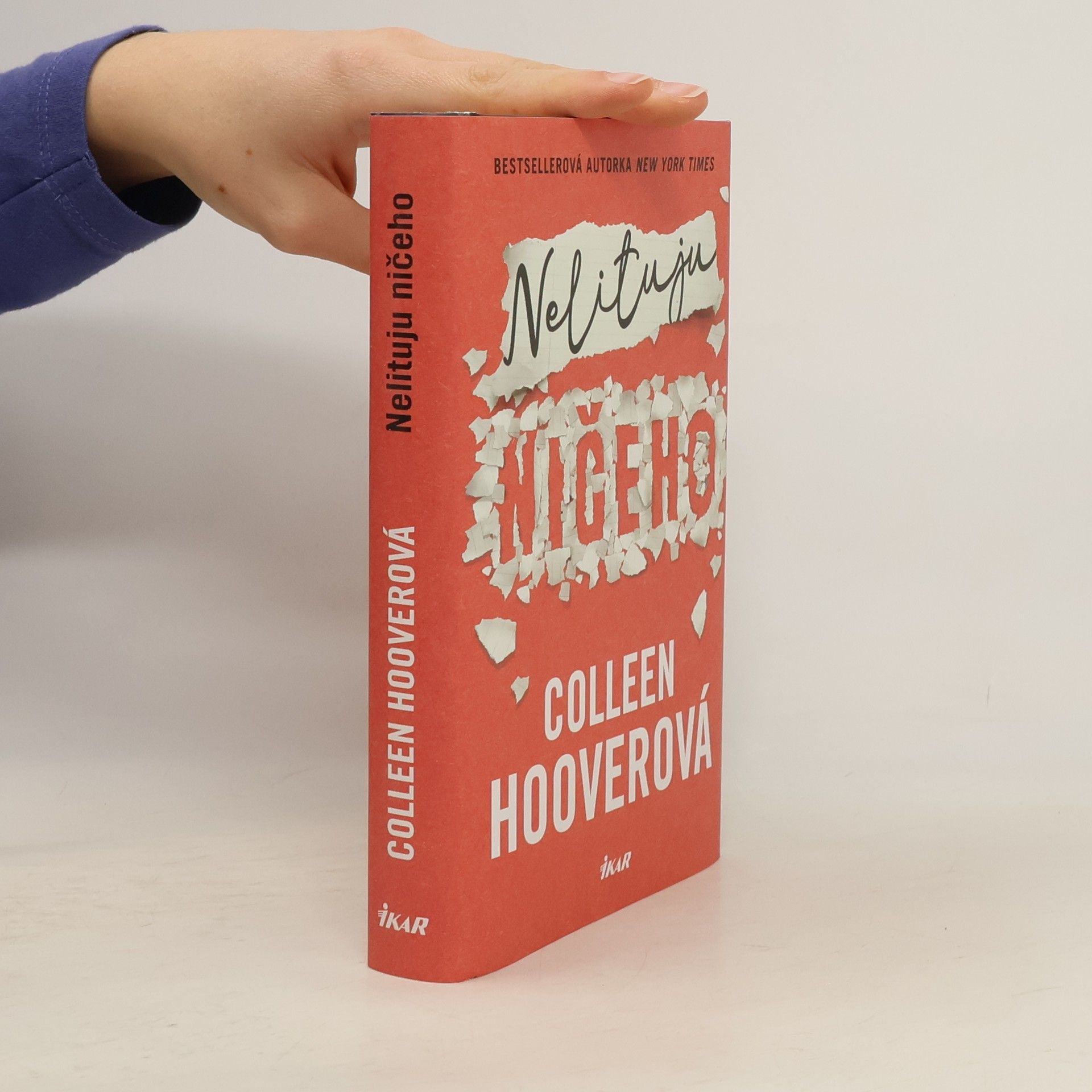 Colleen Hoover Nelituju ničeho
