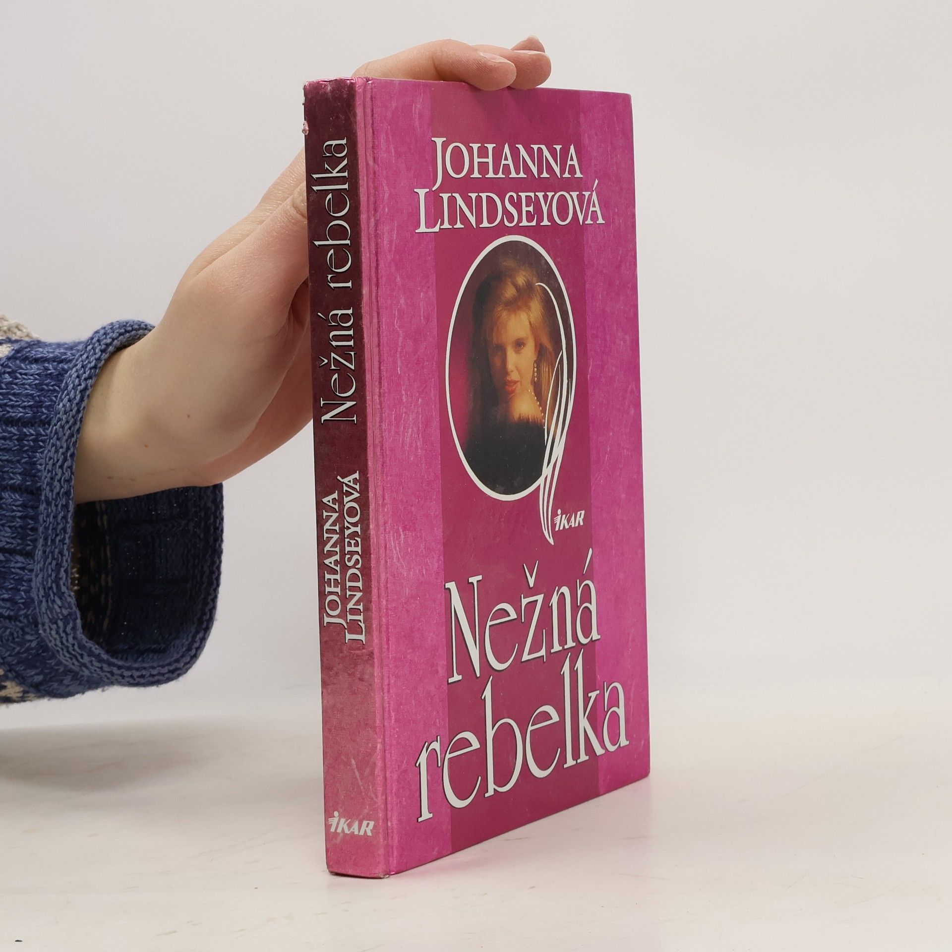 Johanna Lindsey Nežná rebelka