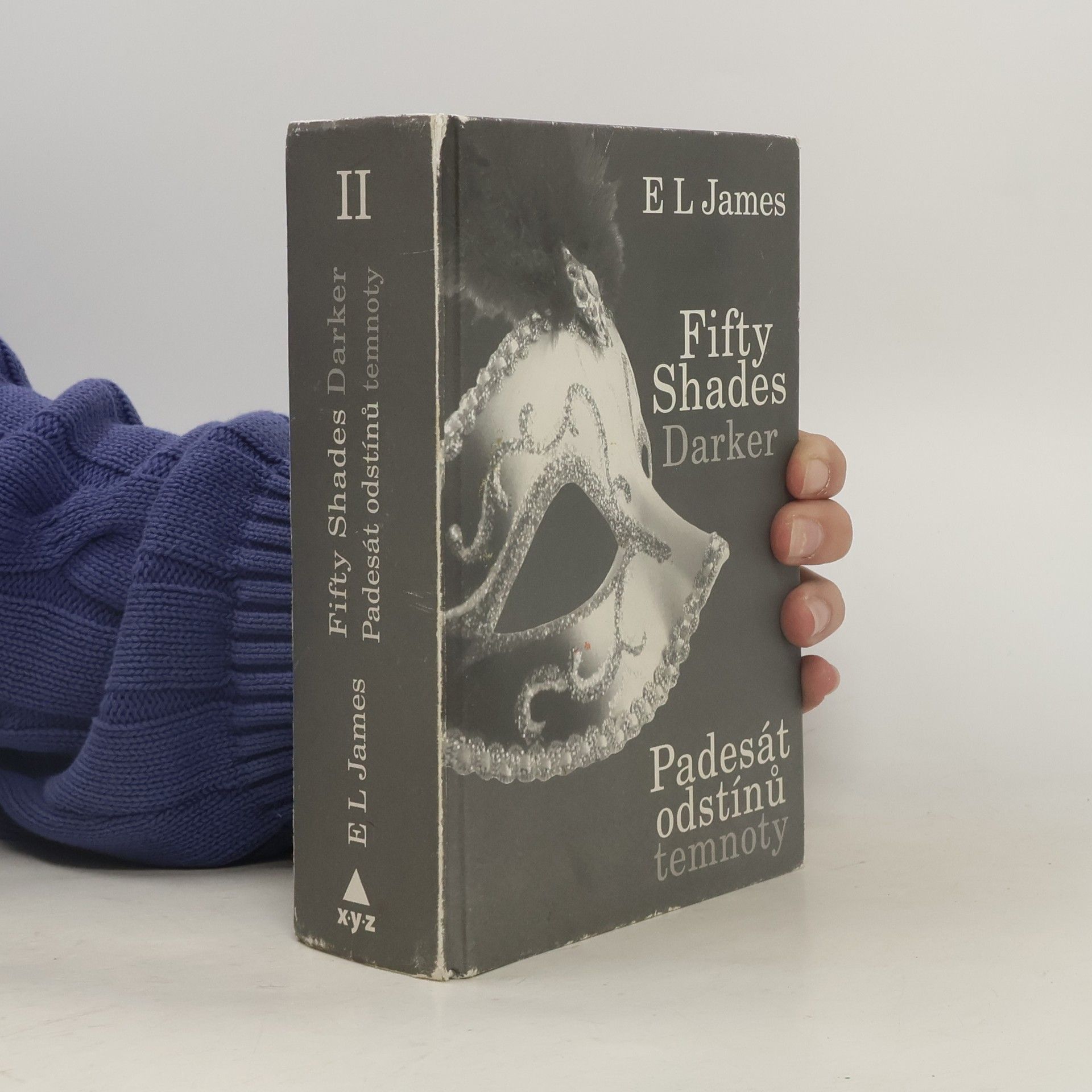 E. L. James Padesát odstínů temnoty