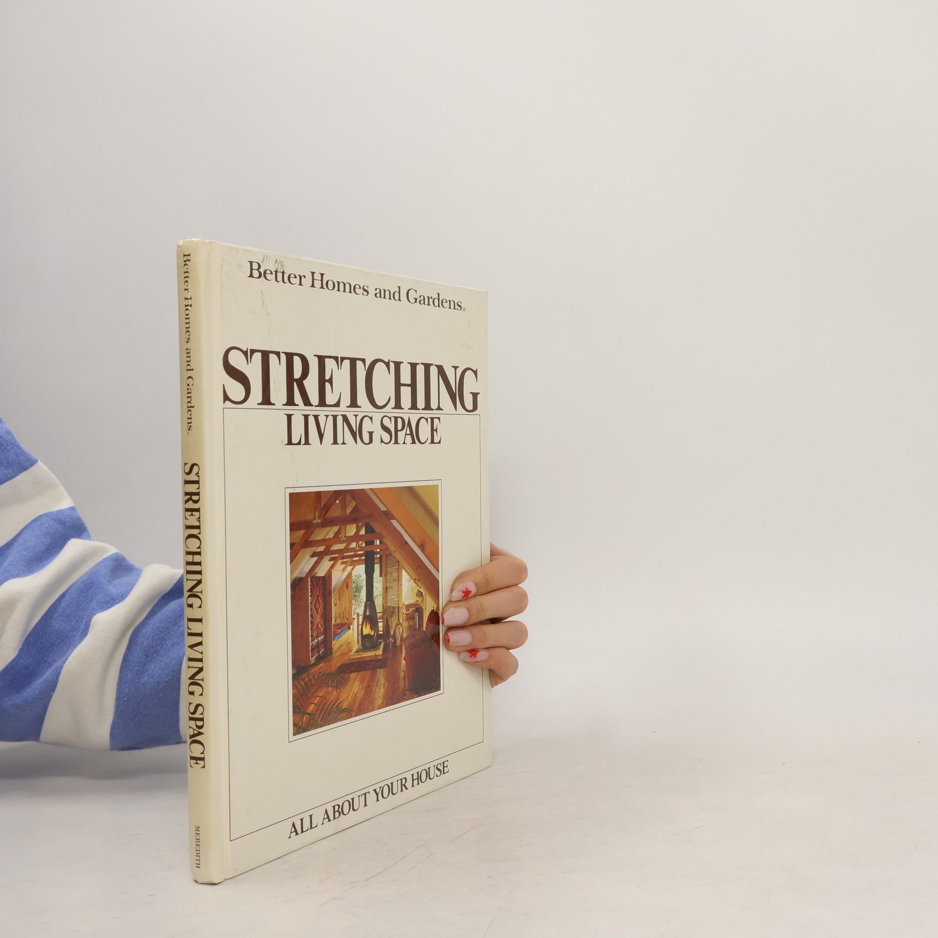 Better Homes and Gardens Stretching Living Space