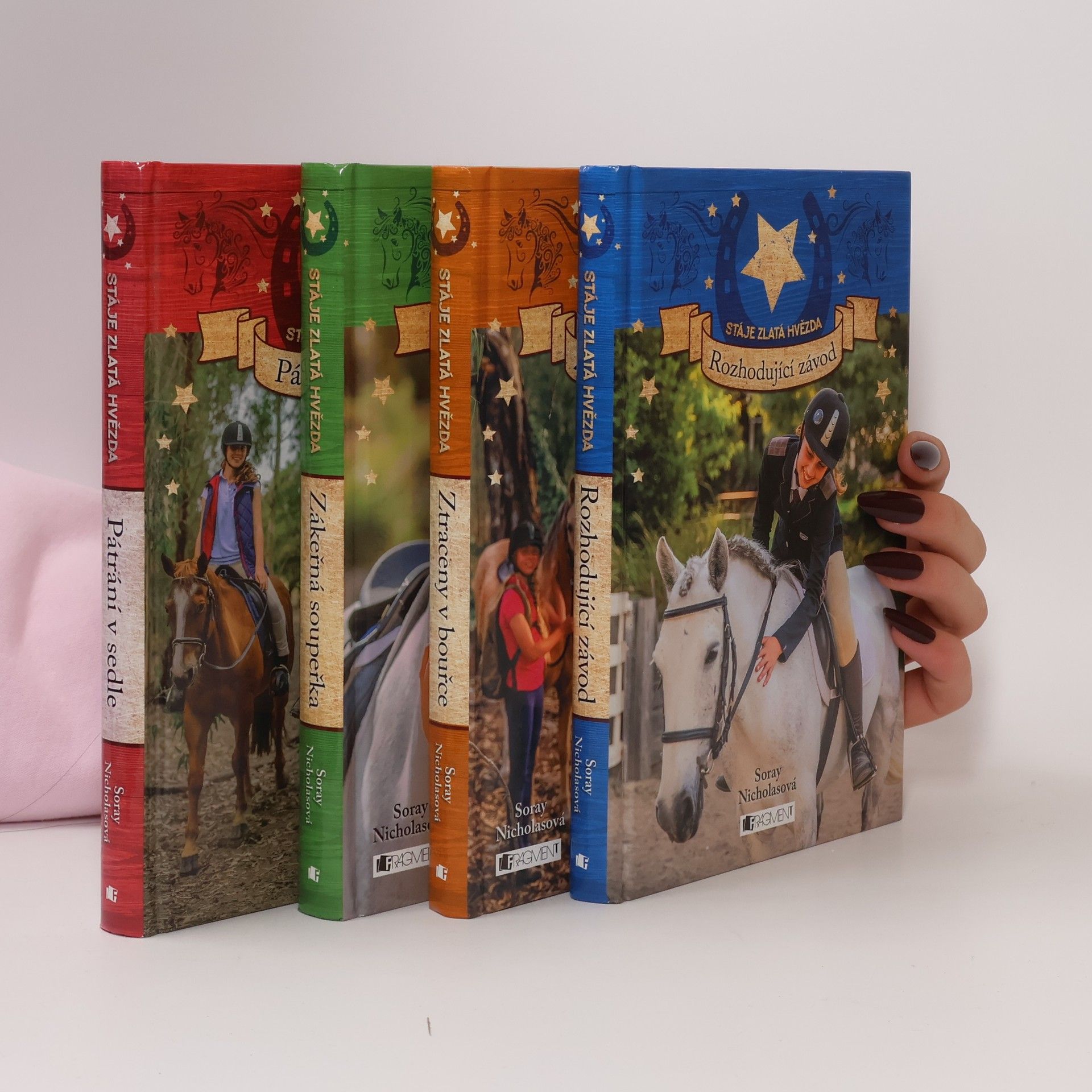 4x Stáje zlatá hvězda