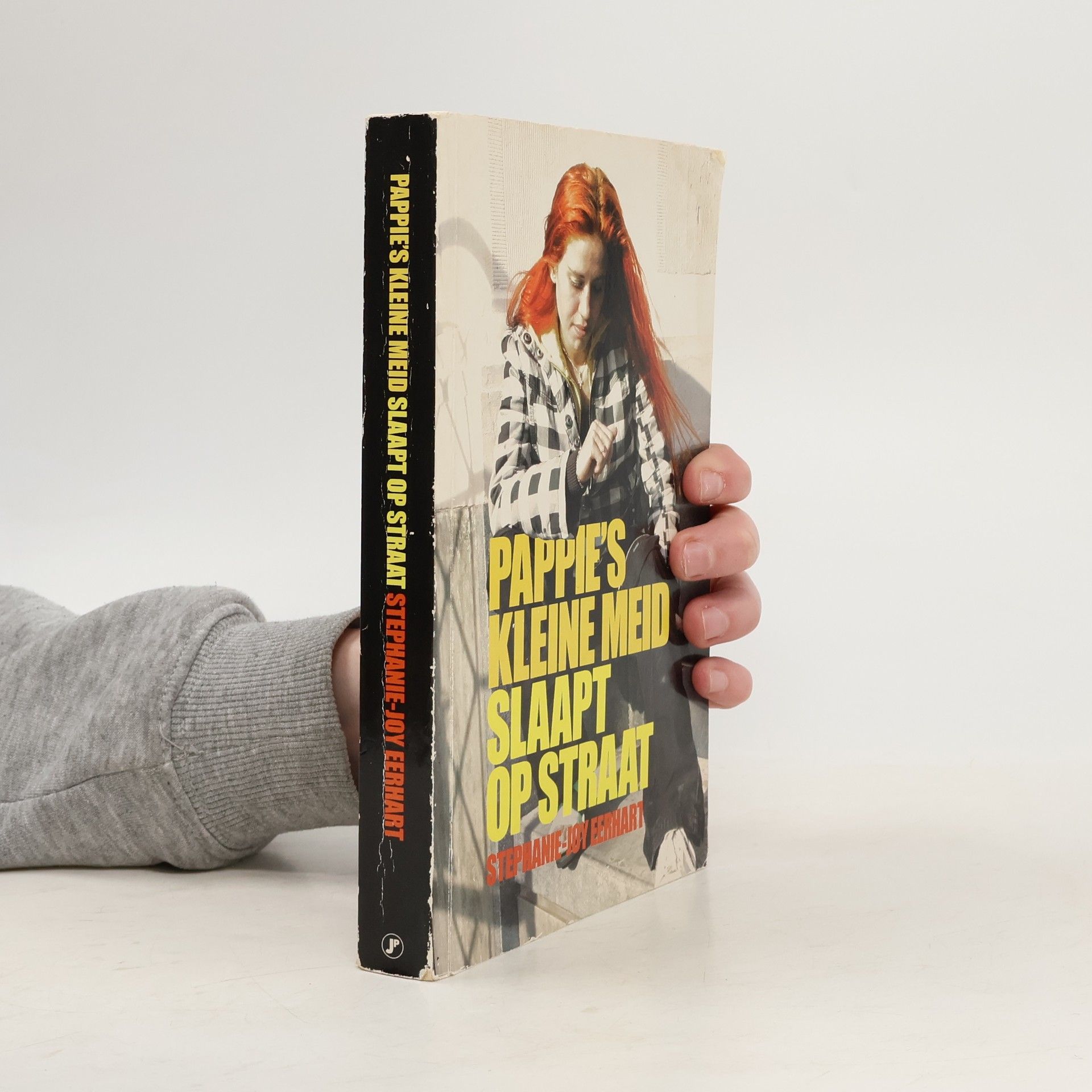 Stephanie-Joy Eerhart Pappie's kleine meid slaapt op straat