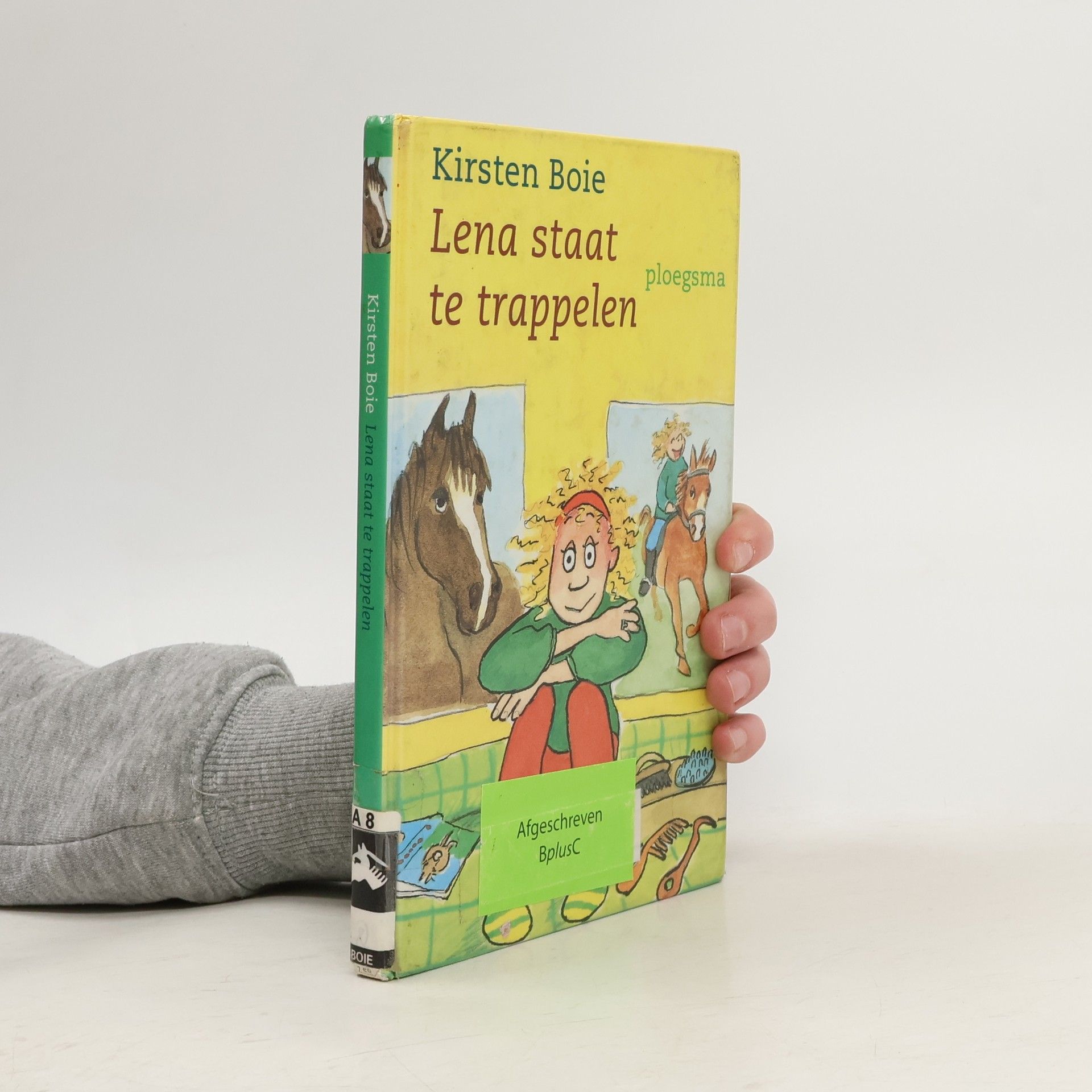 Kirsten Boie Lena staat te trappelen