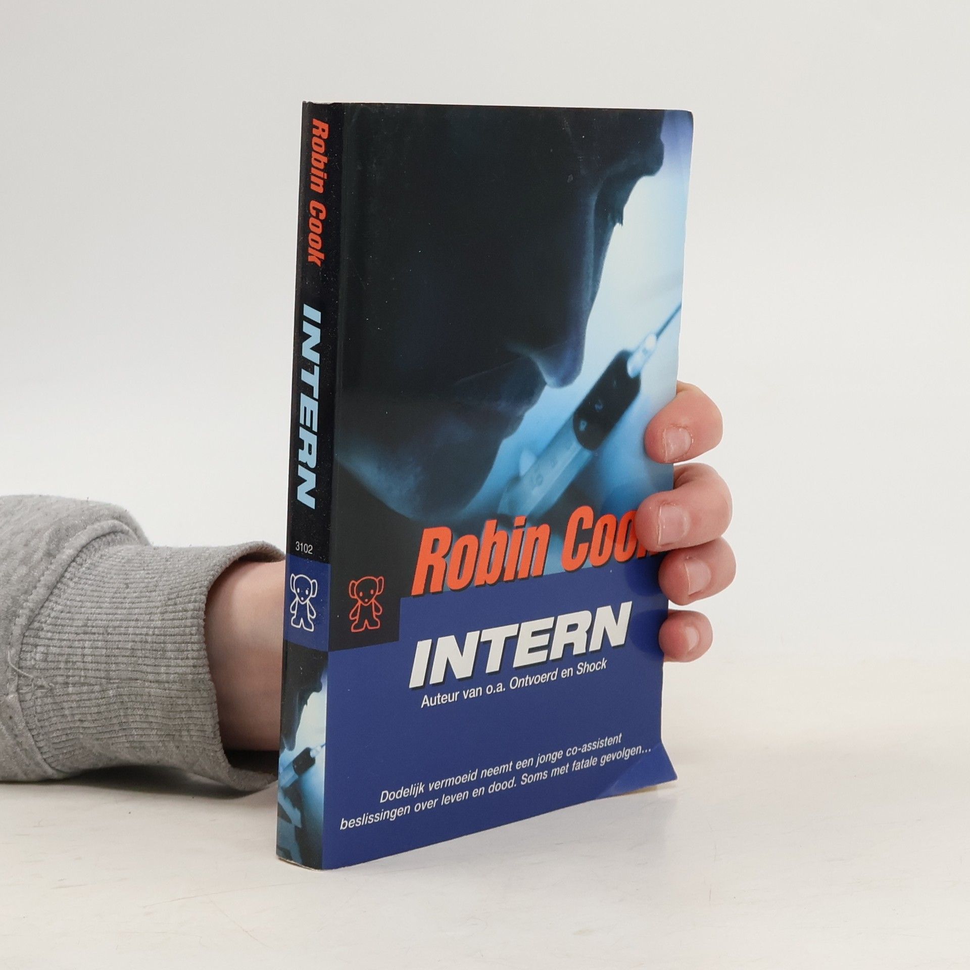 Robin Cook Intern