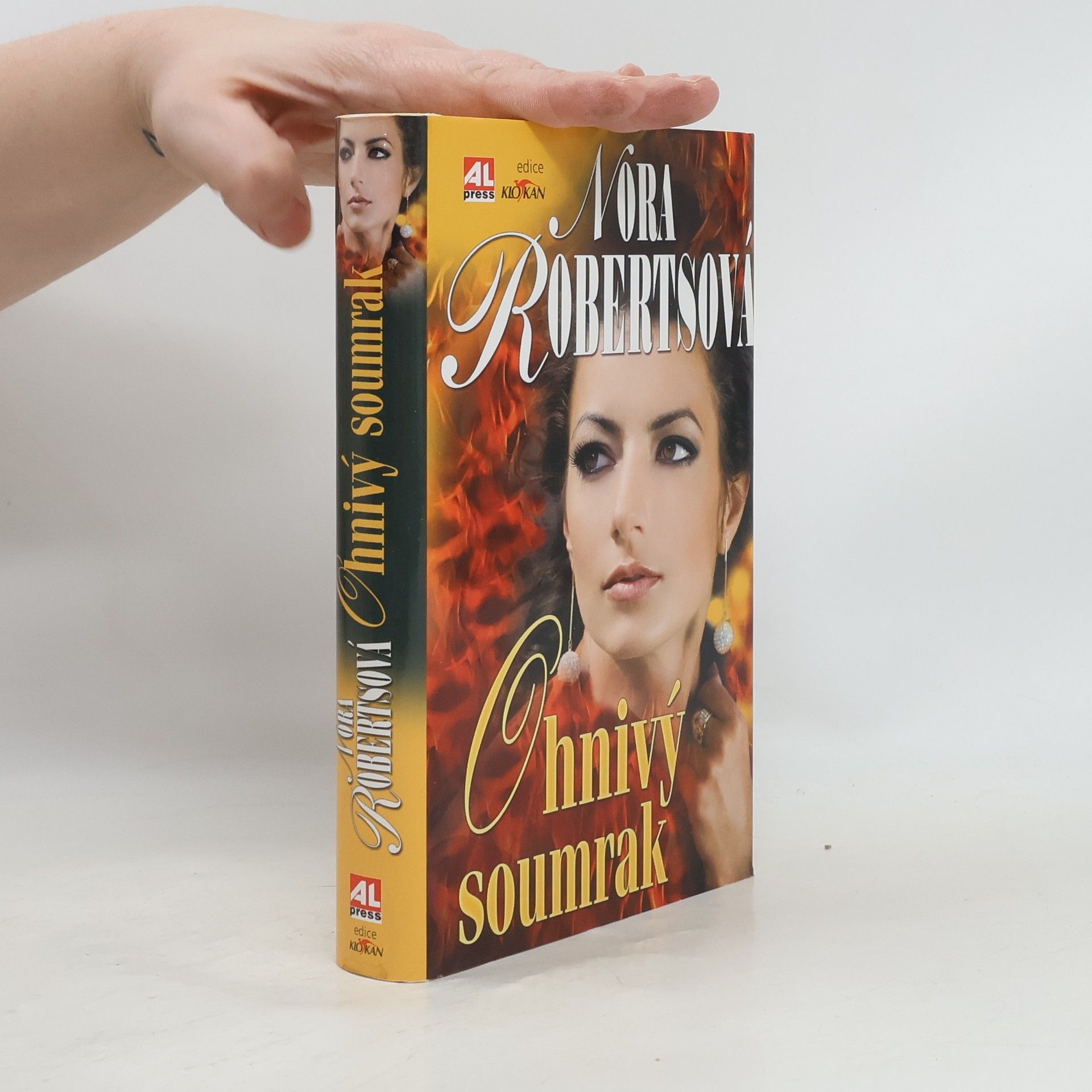 Nora Roberts Ohnivý soumrak