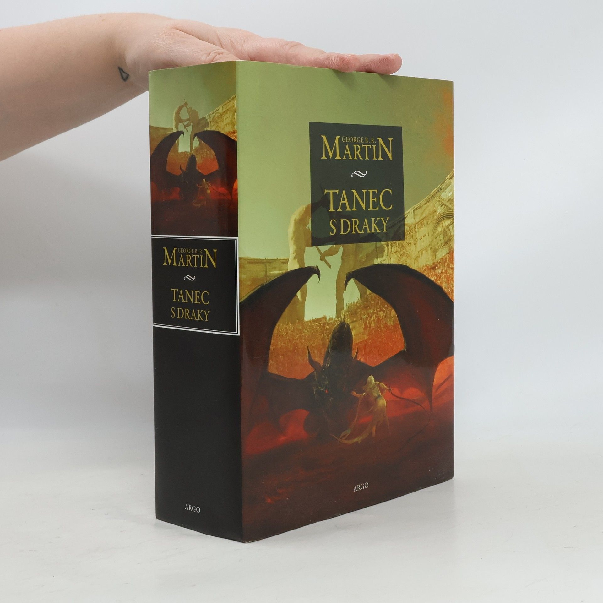 George R. R. Martin Tanec s draky