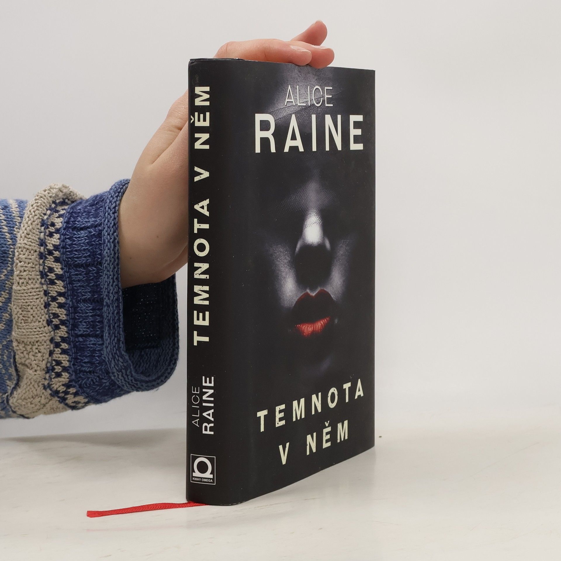 Alice Raine Temnota v něm