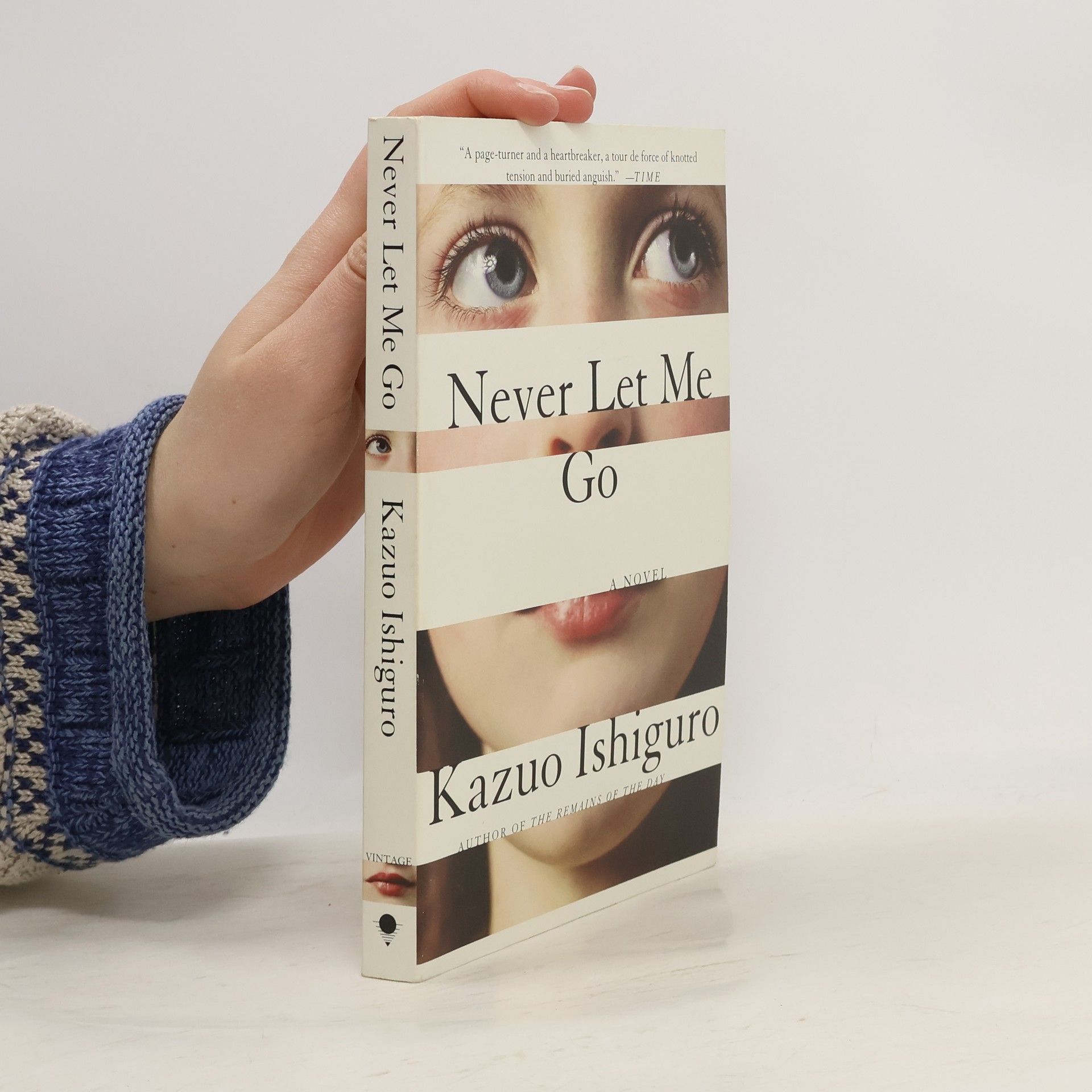 Kazuo Ishiguro Never Let Me Go