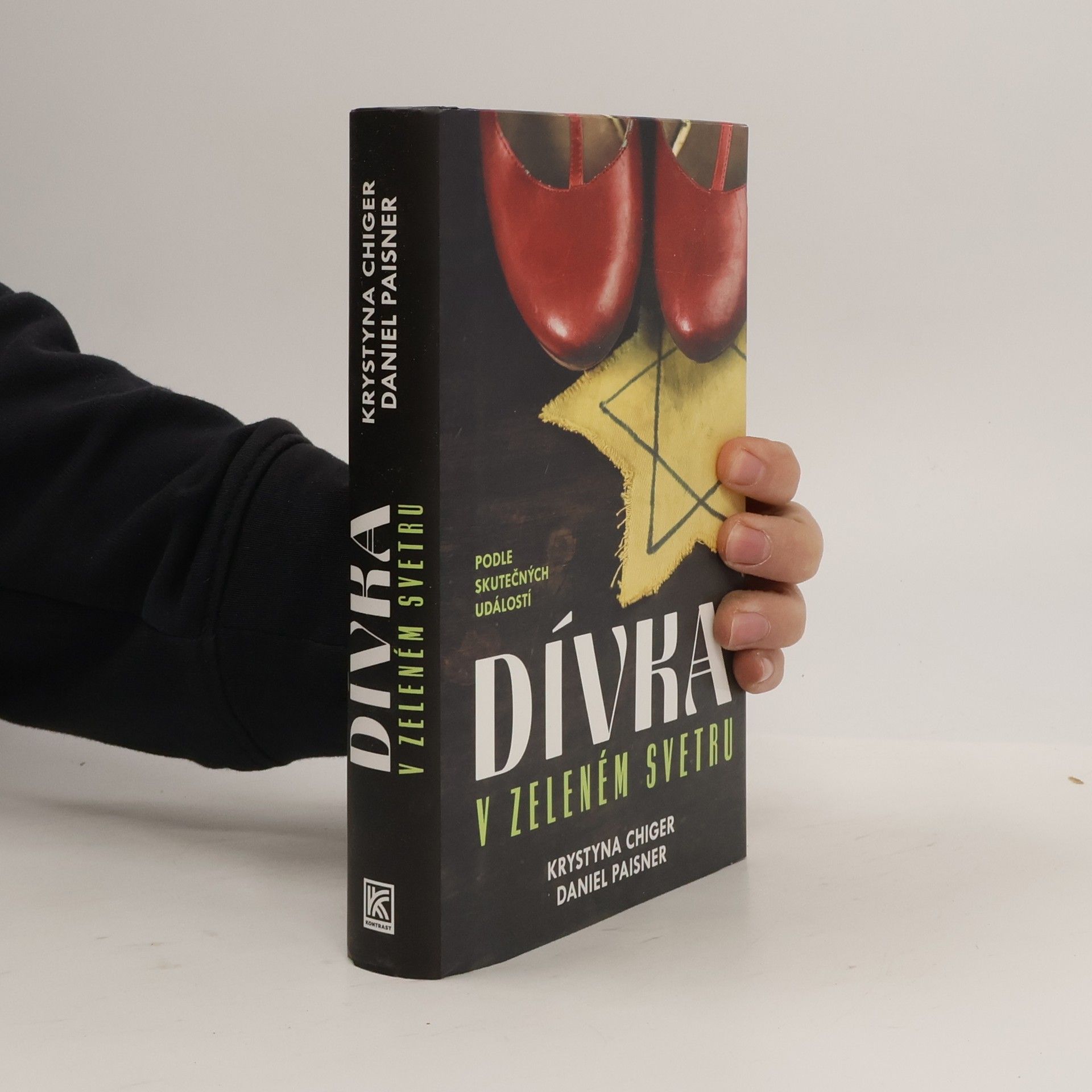 Krystyna Chiger Dívka v zeleném svetru