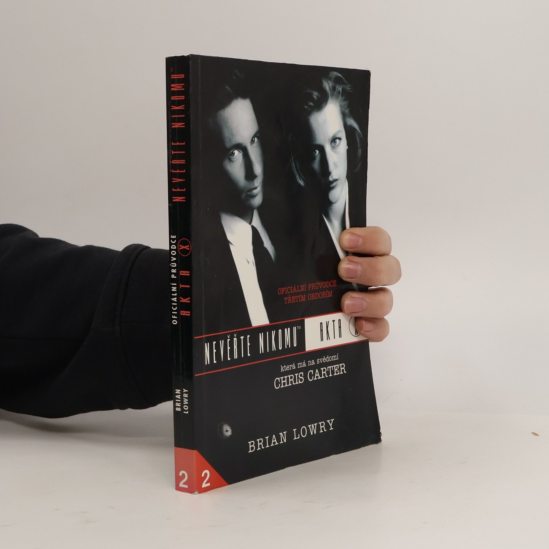 Brian Lowry Akta X. Nevěřte nikomu 2