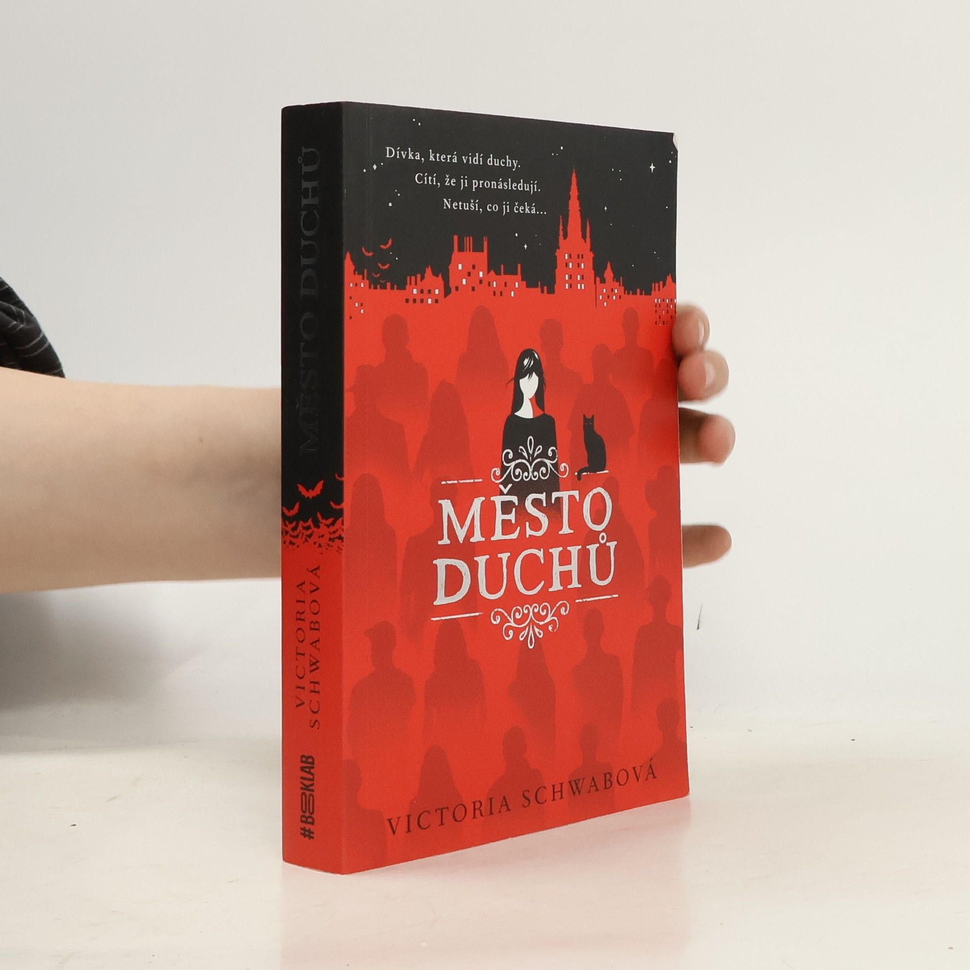 Victoria Schwab Město duchů