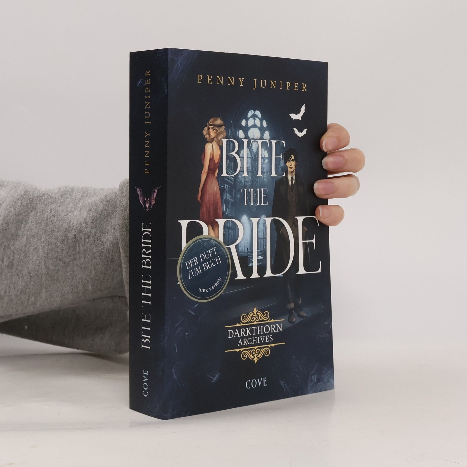 Penny Juniper Darkthorn Archives 1: Bite the Bride