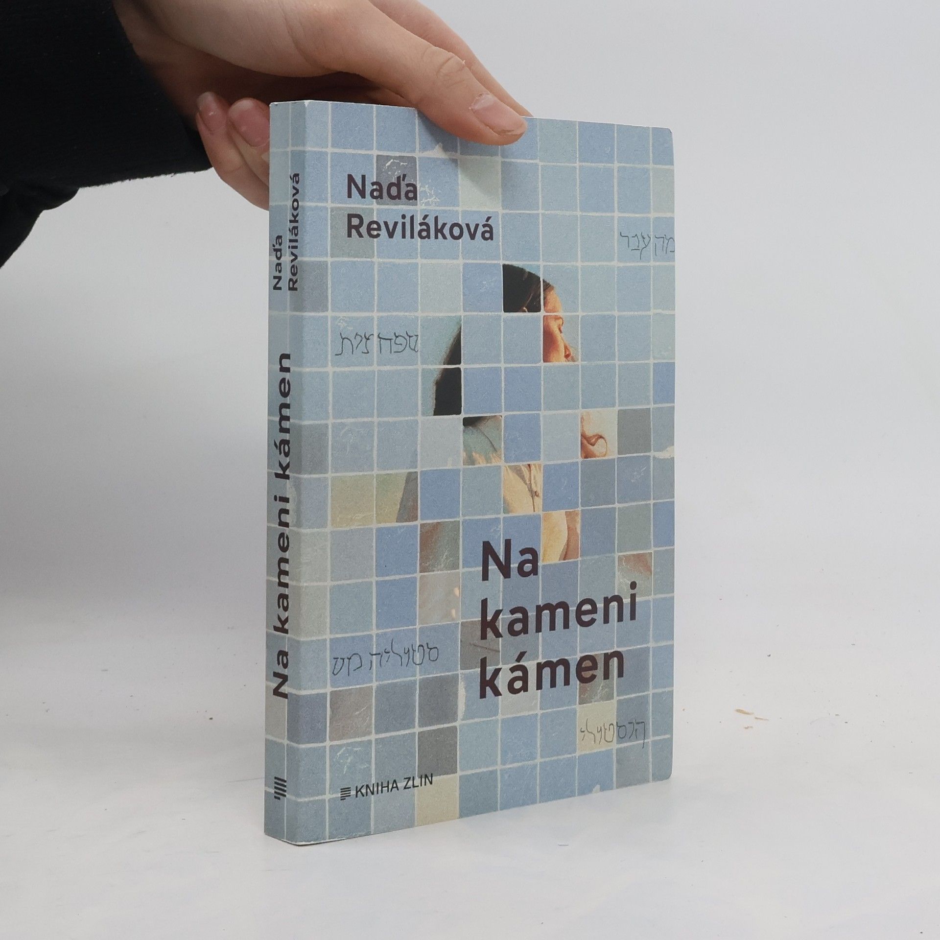 Na kameni kámen
