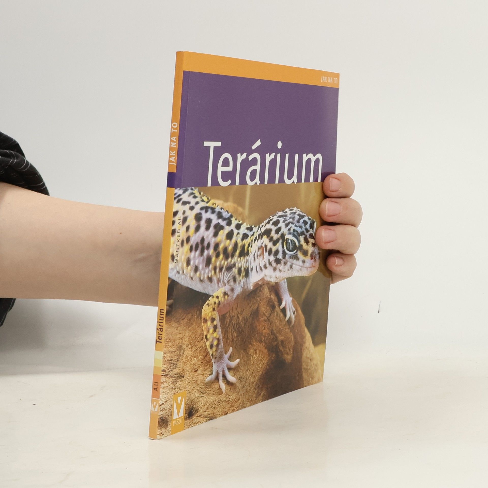 Manfred Au Terárium