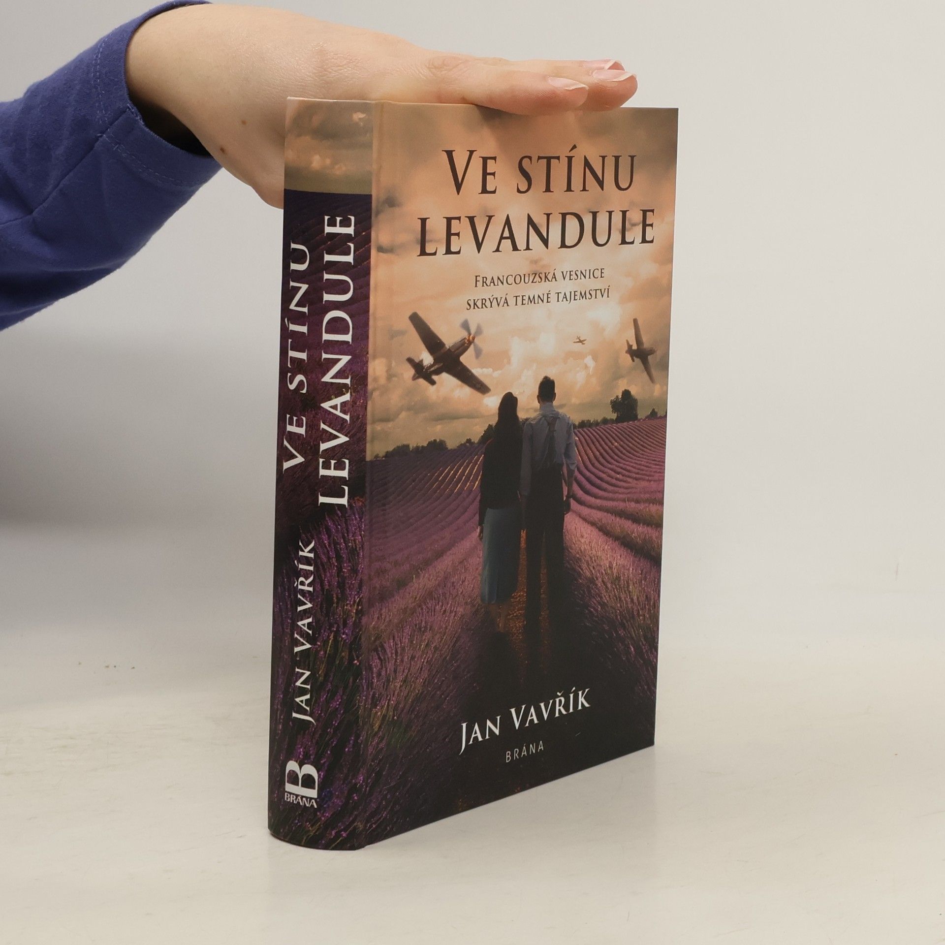 Jan Vavřík Ve stínu levandule