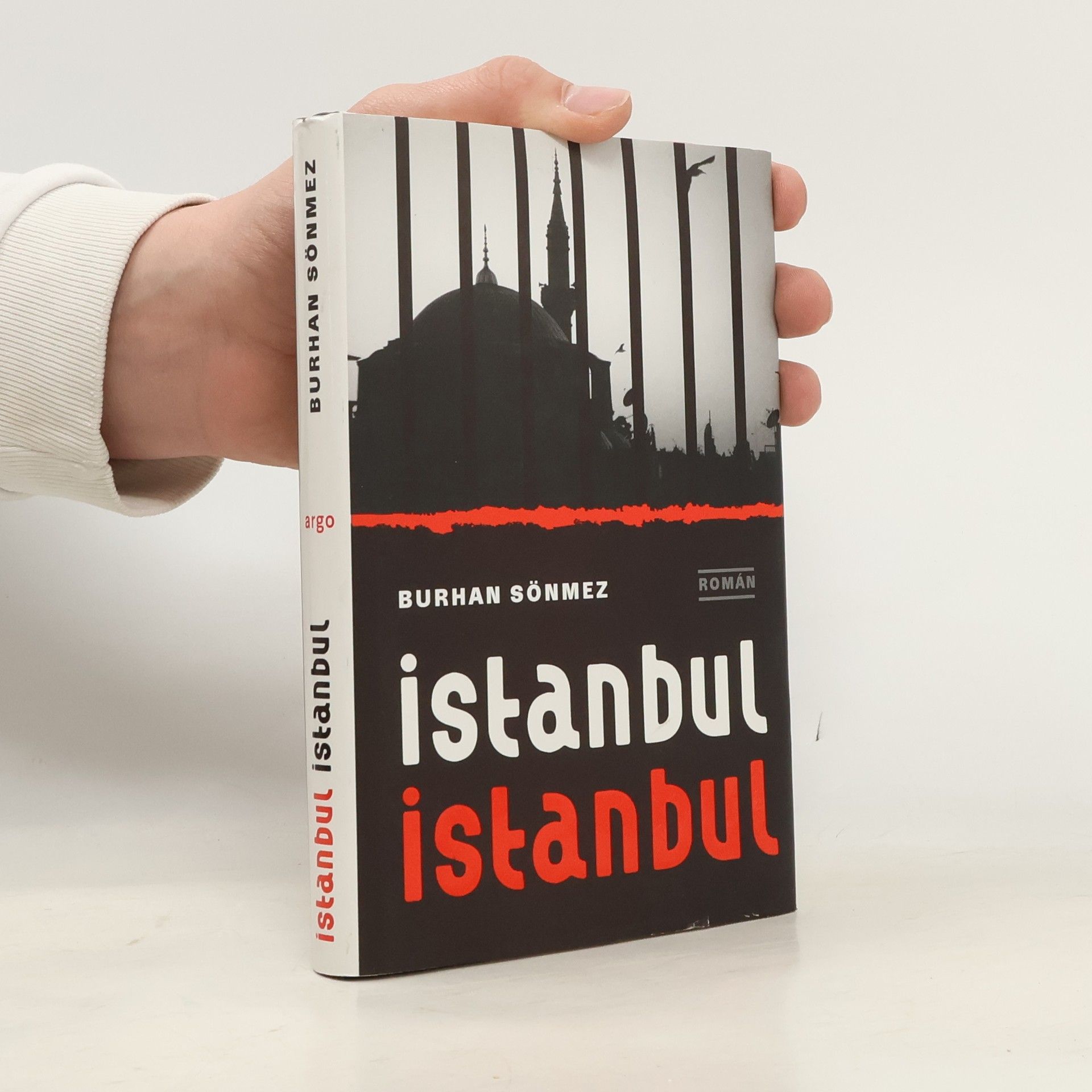 Burhan Sönmez Istanbul, Istanbul