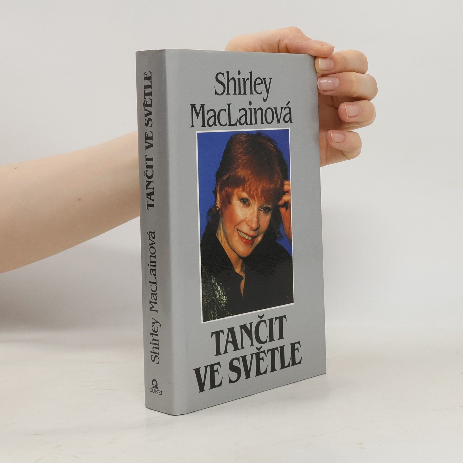 Shirlex MacLaine Tančit ve světle