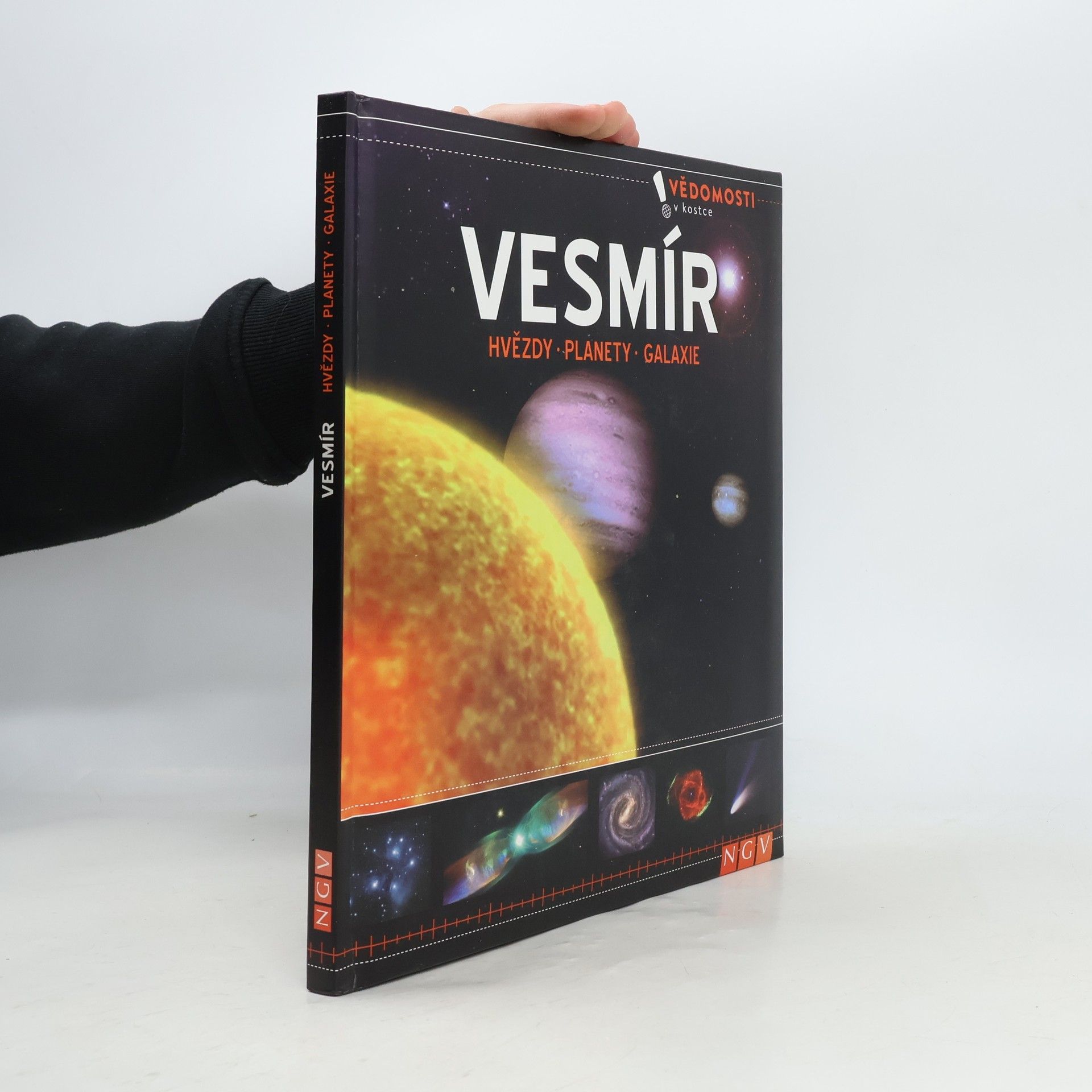 Kolektív autorov Vesmír