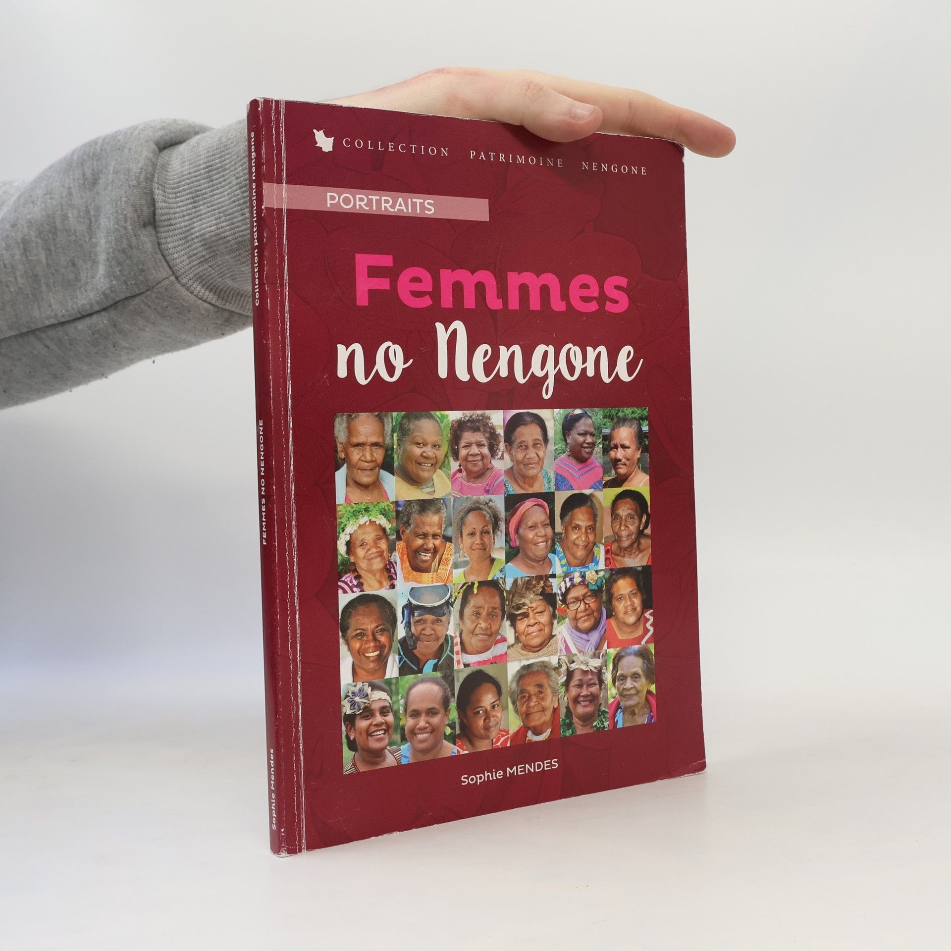 Sophie Mendes Femmes no Nengone