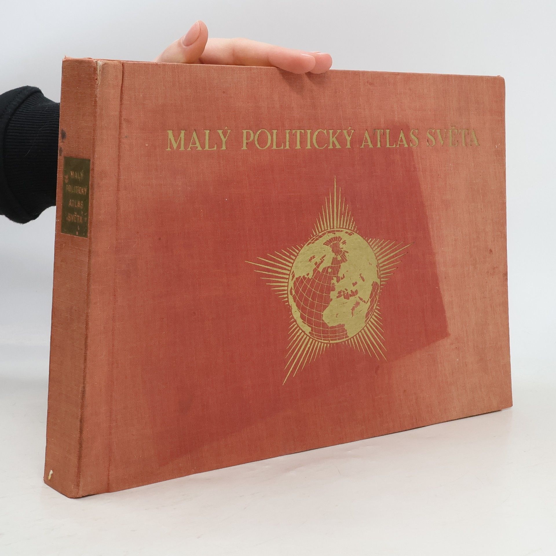 Antonín Koláčný Malý politický atlas světa