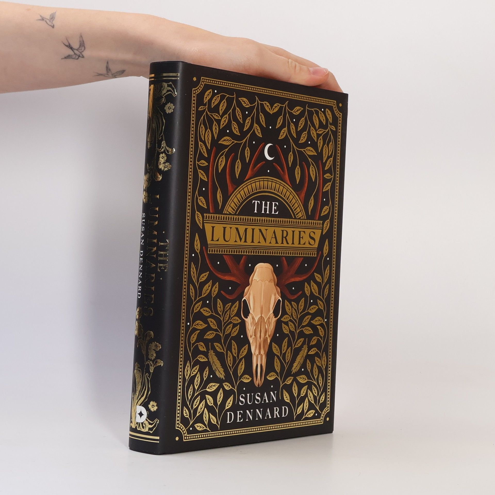 Susan Dennard The Luminaries