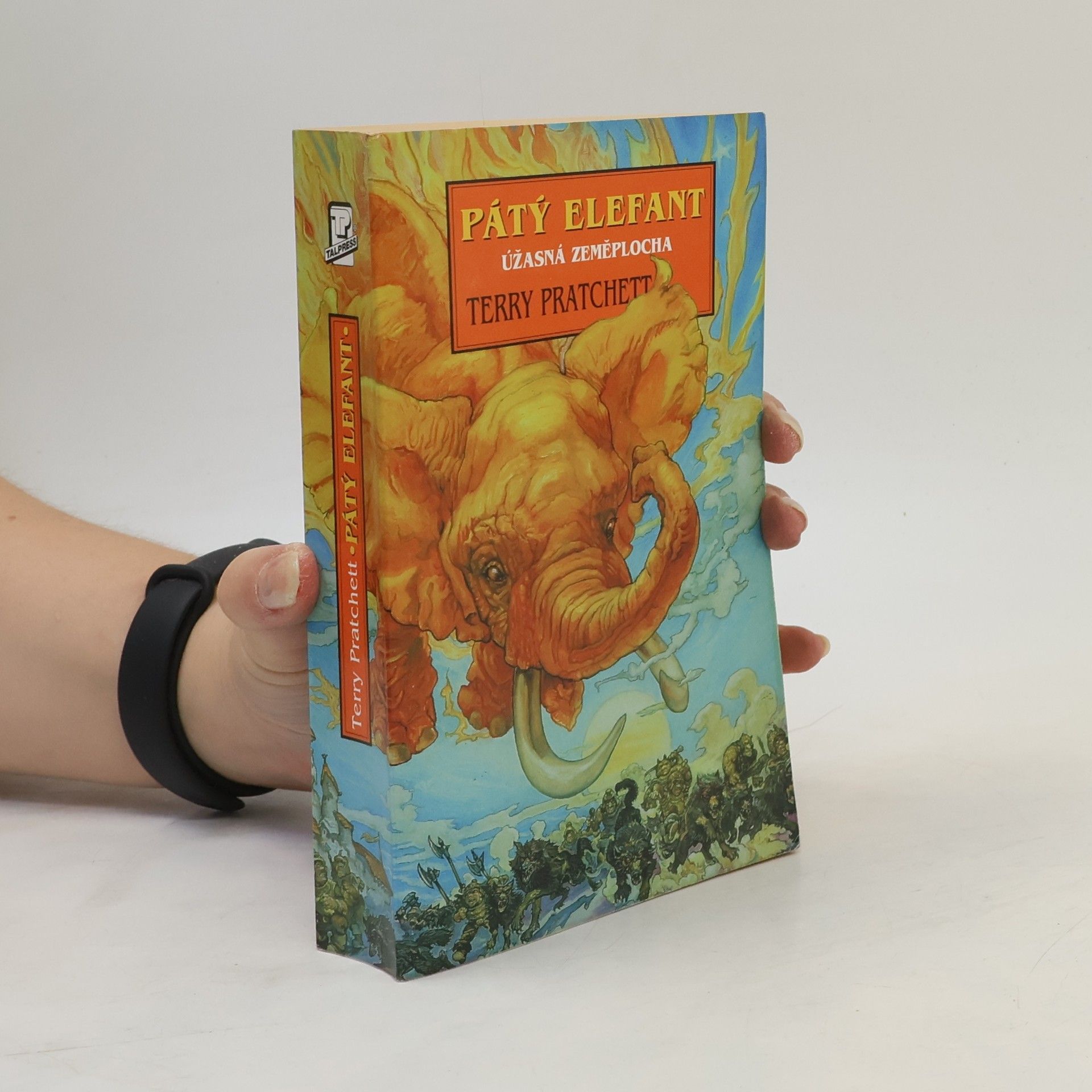 Terry Pratchett Pátý elefant