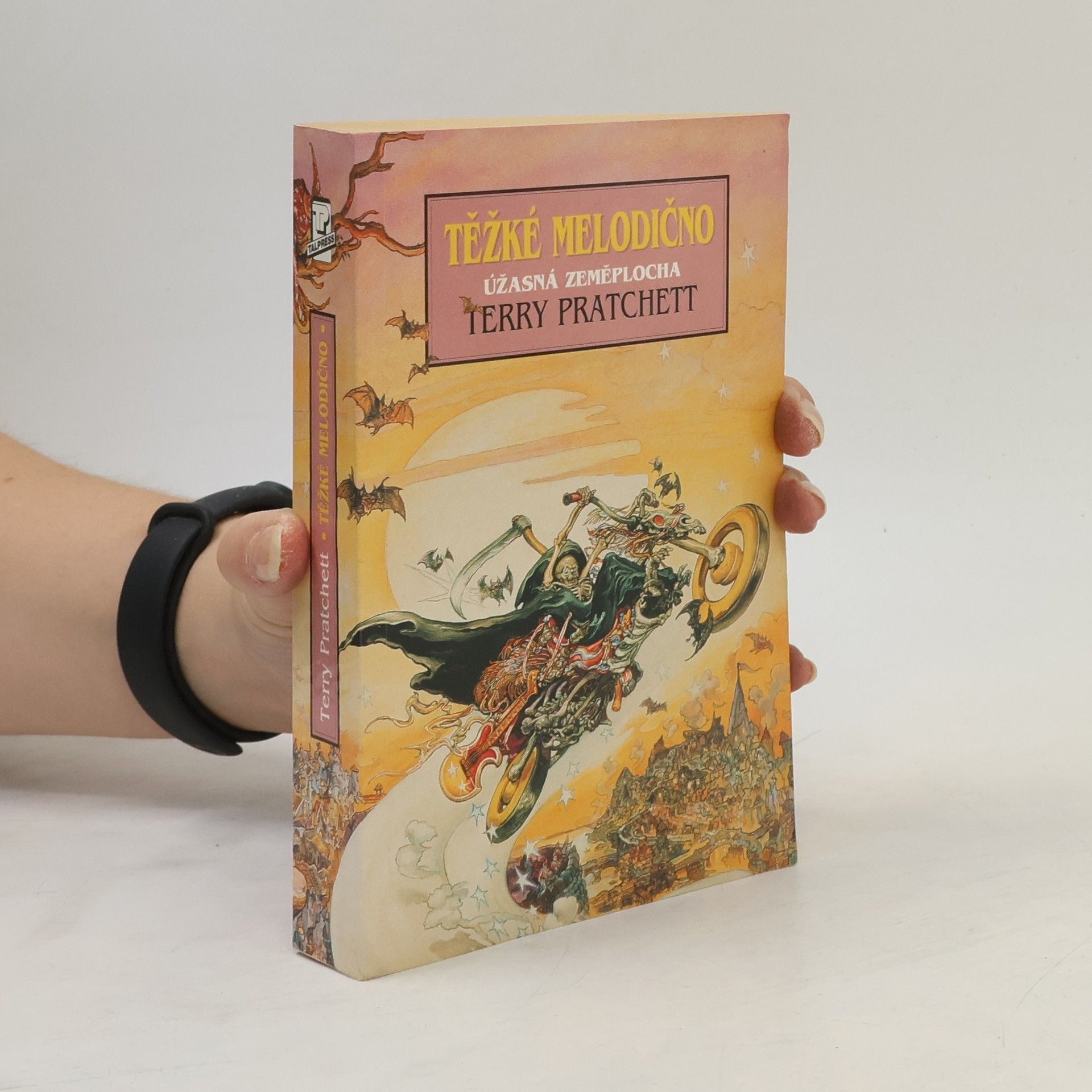 Terry Pratchett Těžké melodično