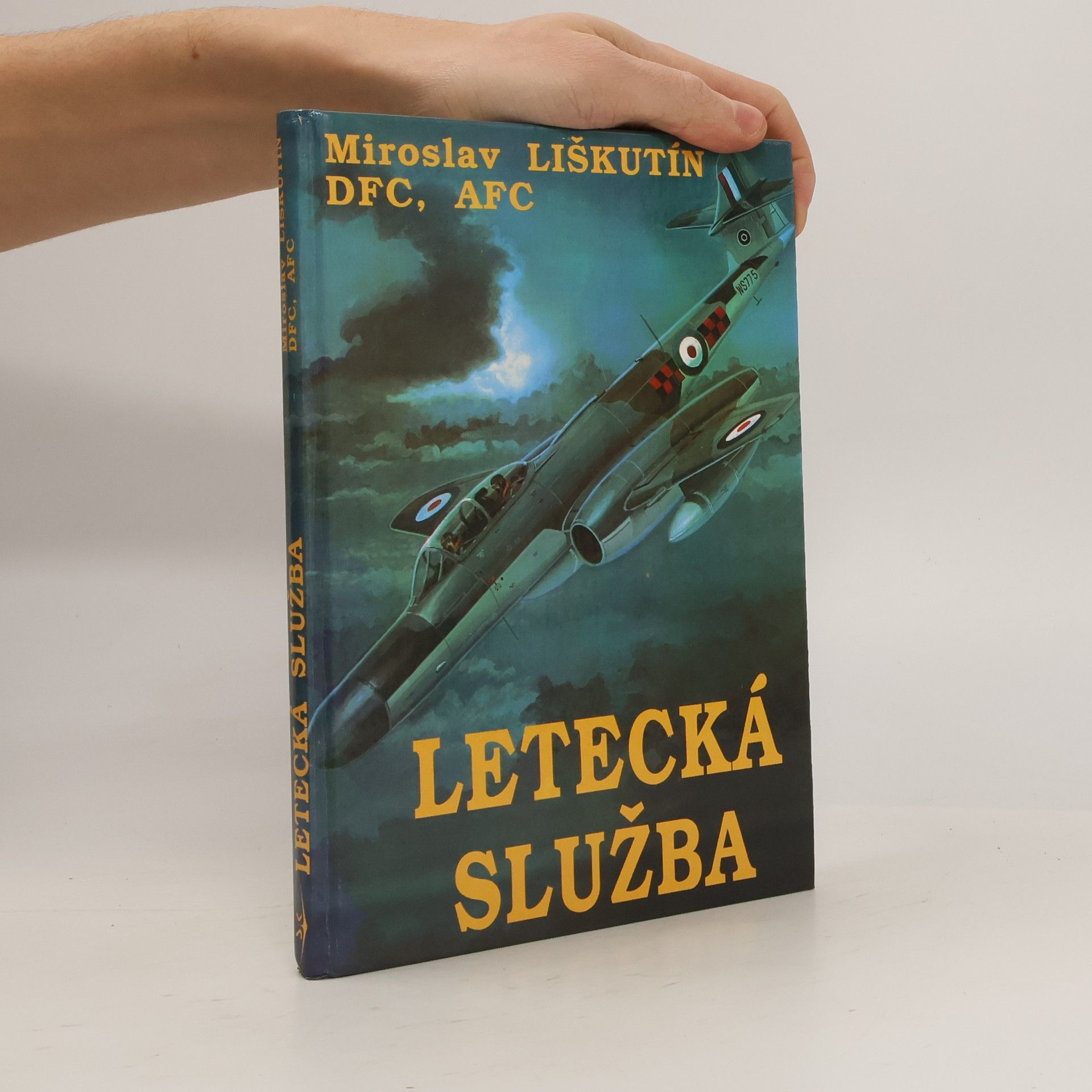 Miroslav Liškutín Letecká služba