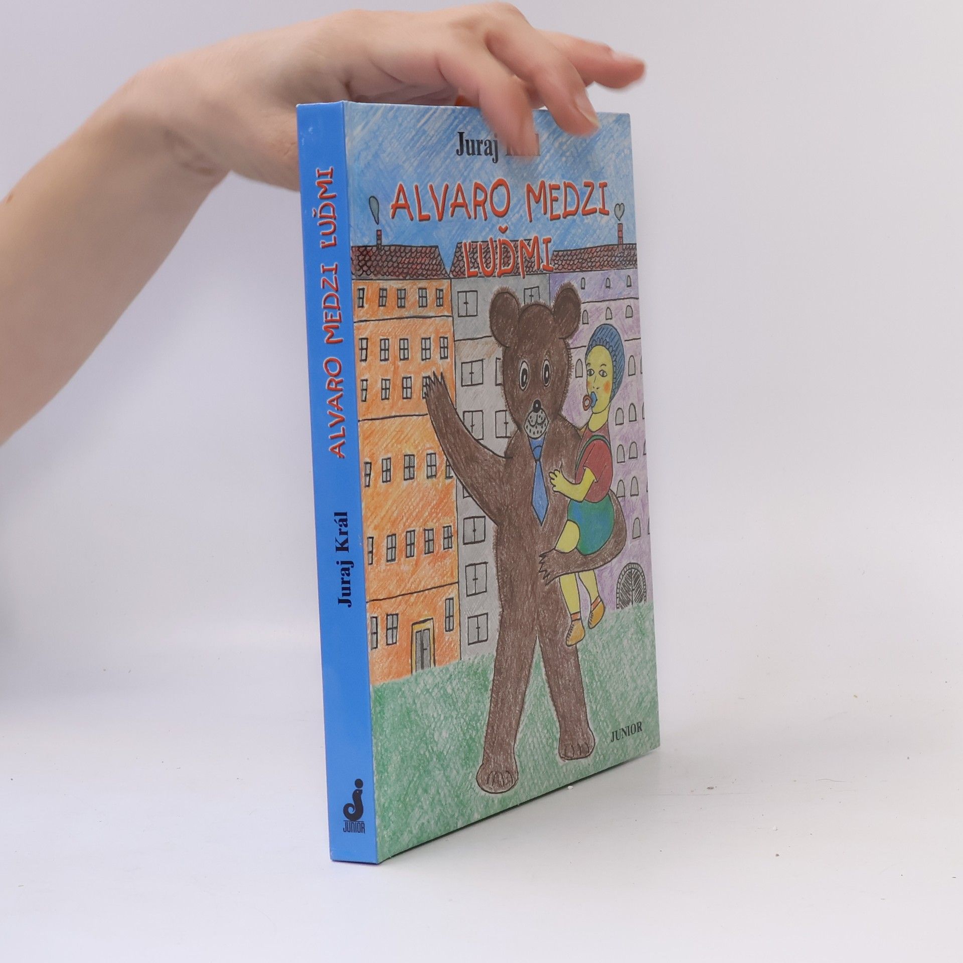 Juraj Král Alvaro medzi luďmi