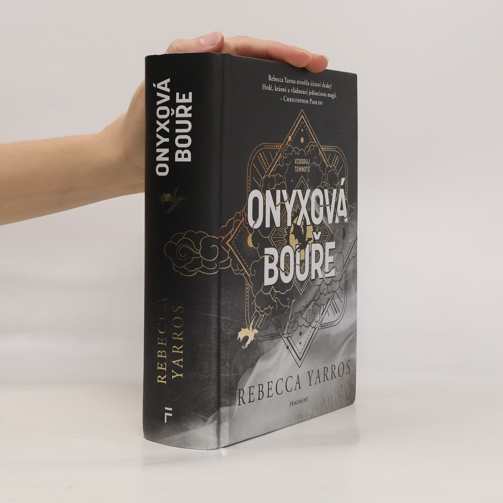 Rebecca Yarros Onyxová bouře