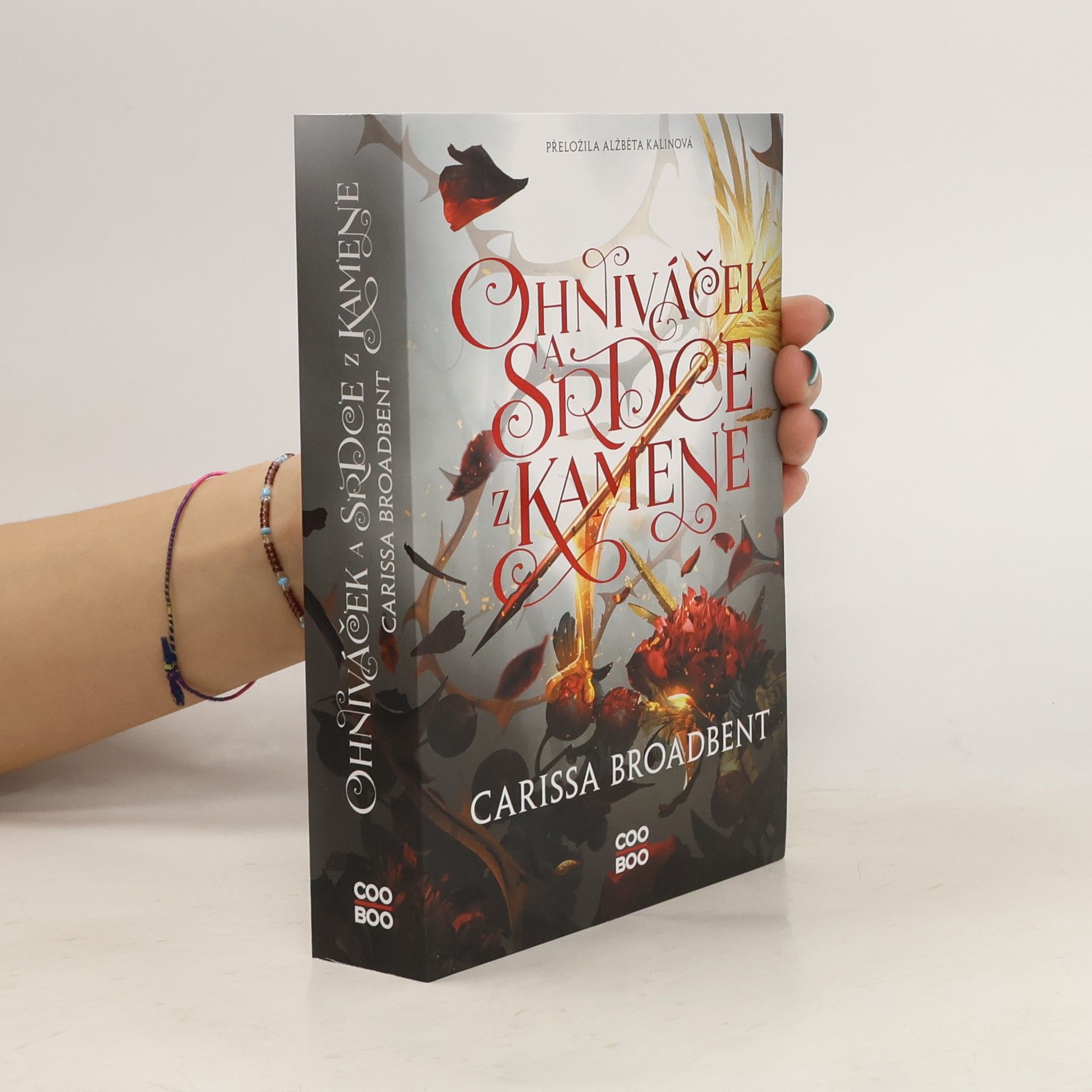 Carissa Broadbent Ohniváček a srdce z kamene