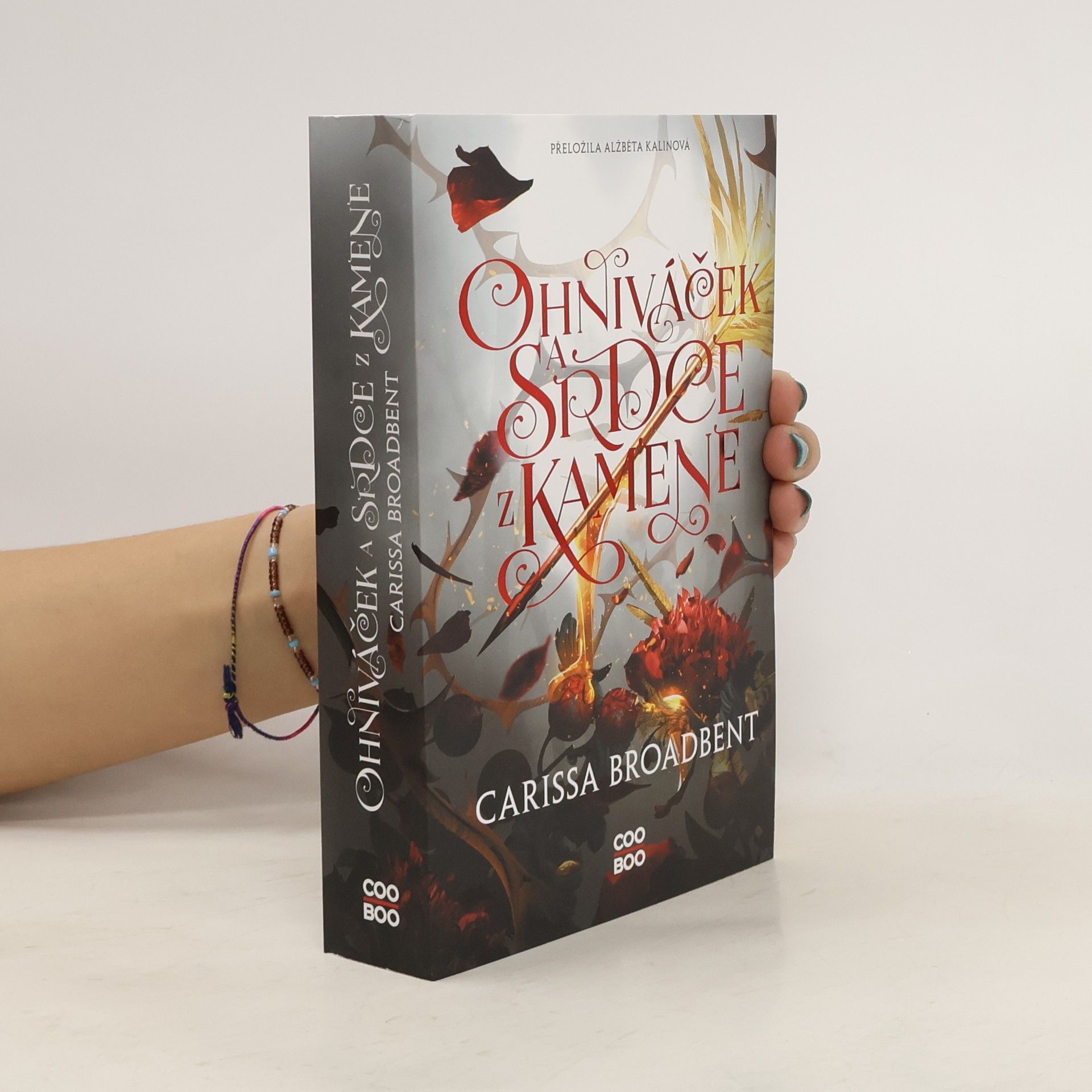 Carissa Broadbent Ohniváček a srdce z kamene