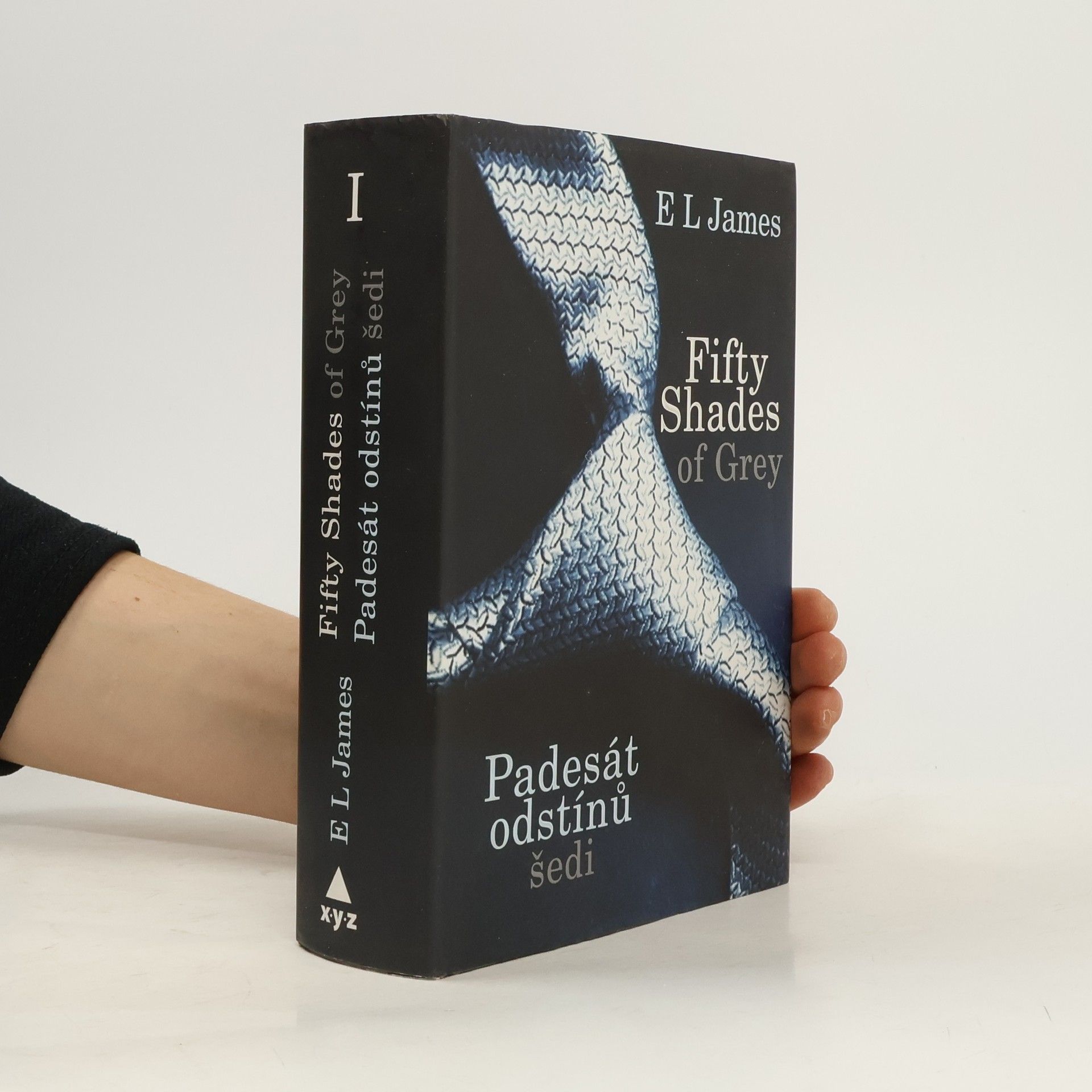 E. L. James Padesát odstínů šedi
