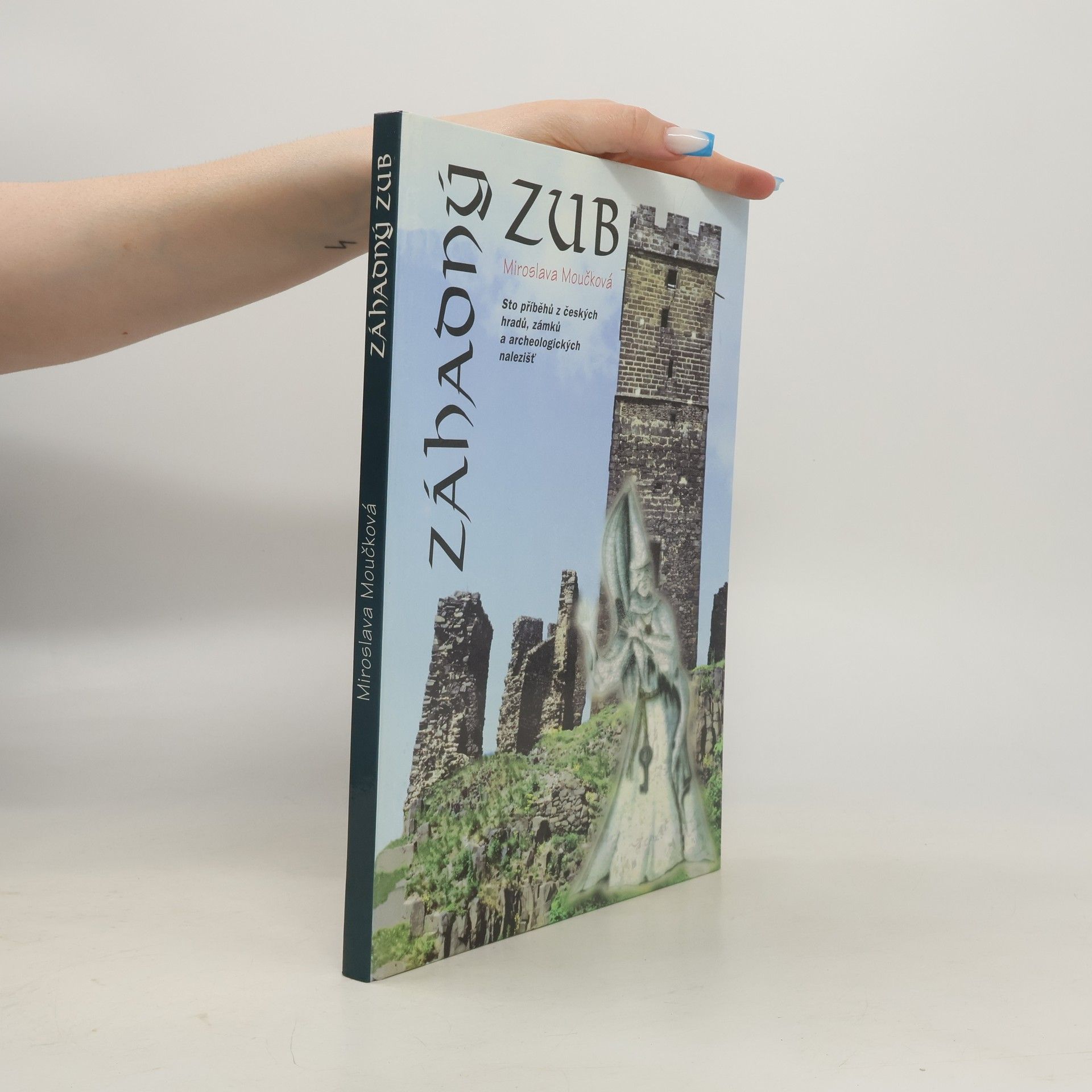 Moučková Miroslava Záhadný zub