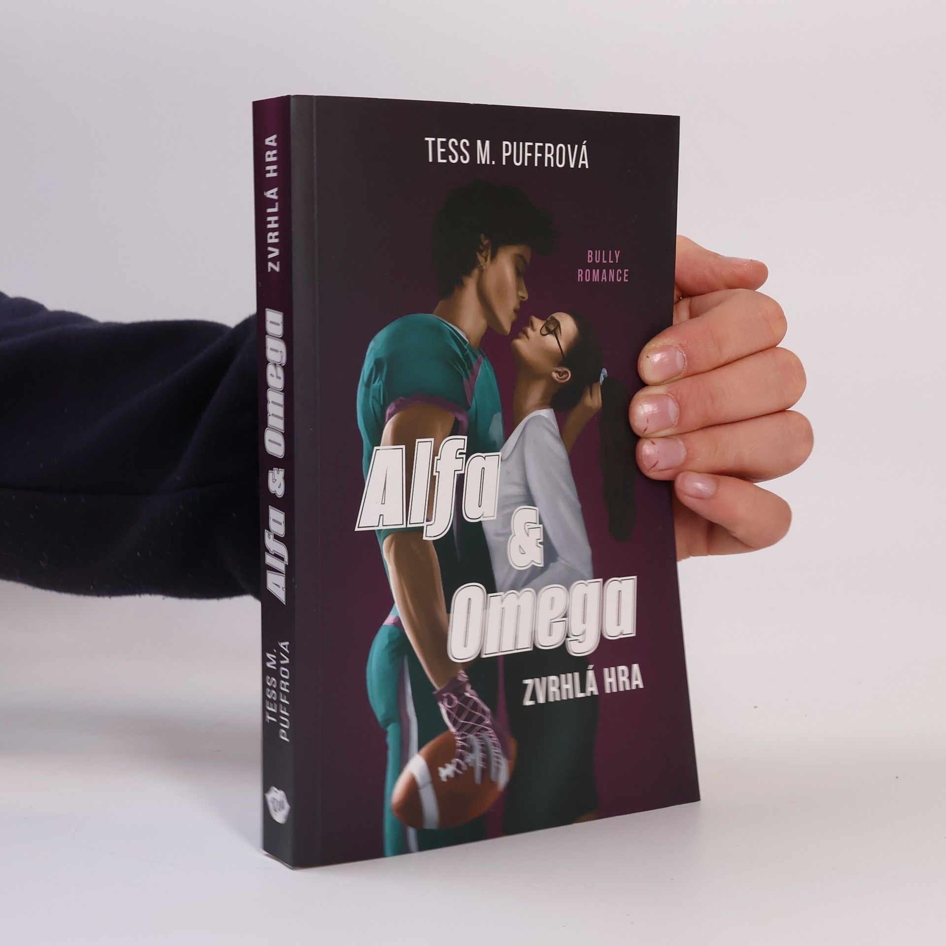 Tess M. Puffrová Alfa & Omega. Zvrhlá hra