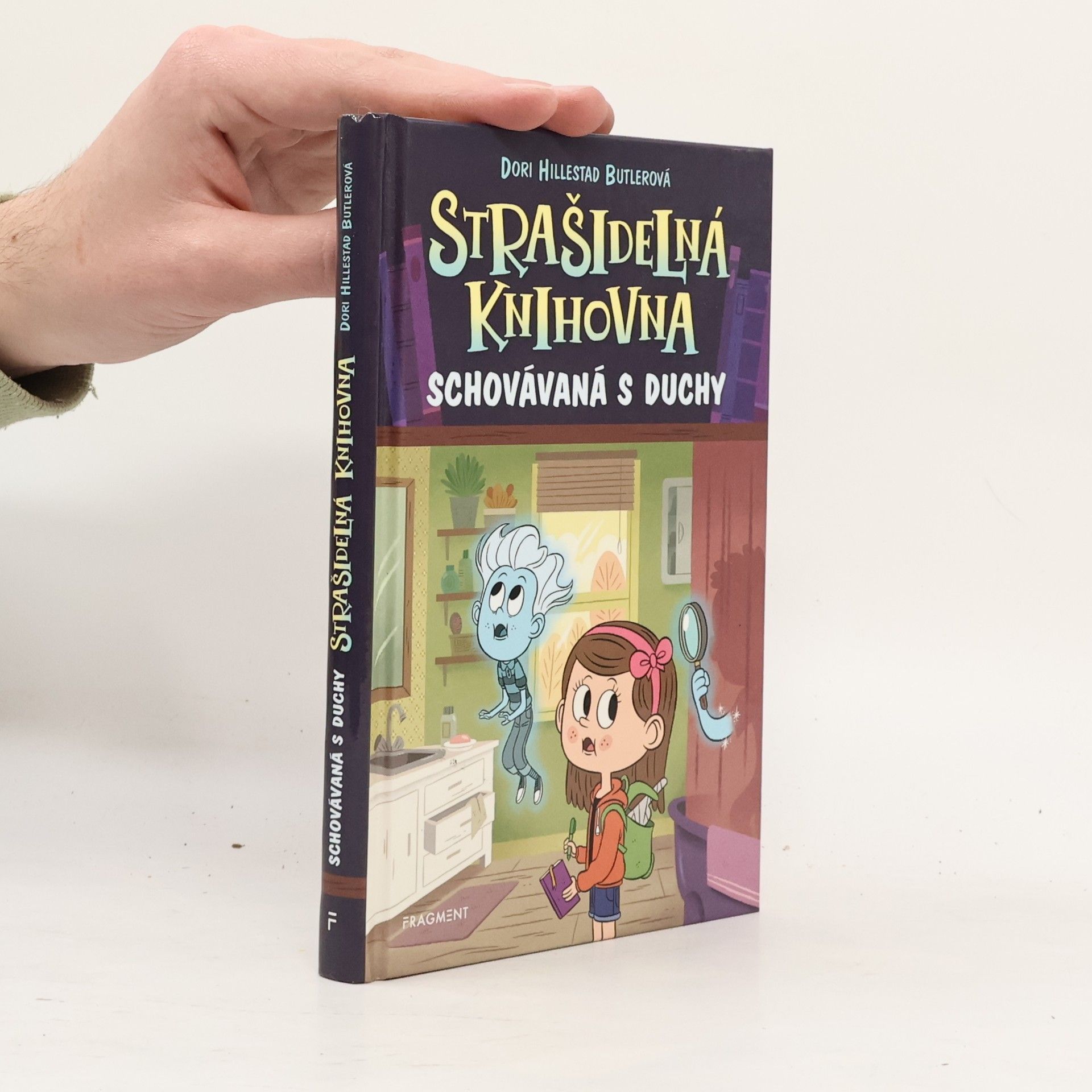 Dori Hillestad Butler Strašidelná knihovna. Schovávaná s duchy