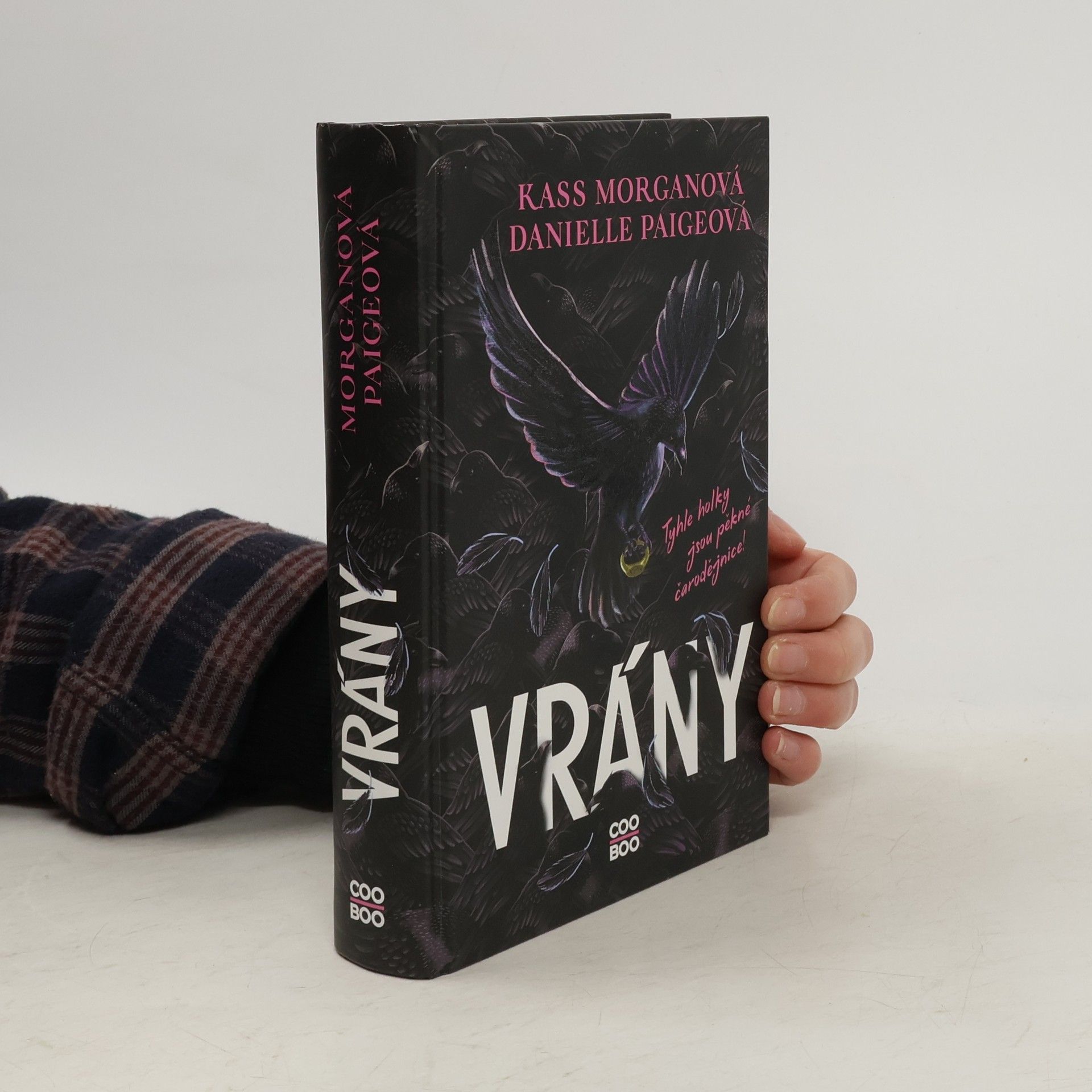 Kass Morgan Vrány