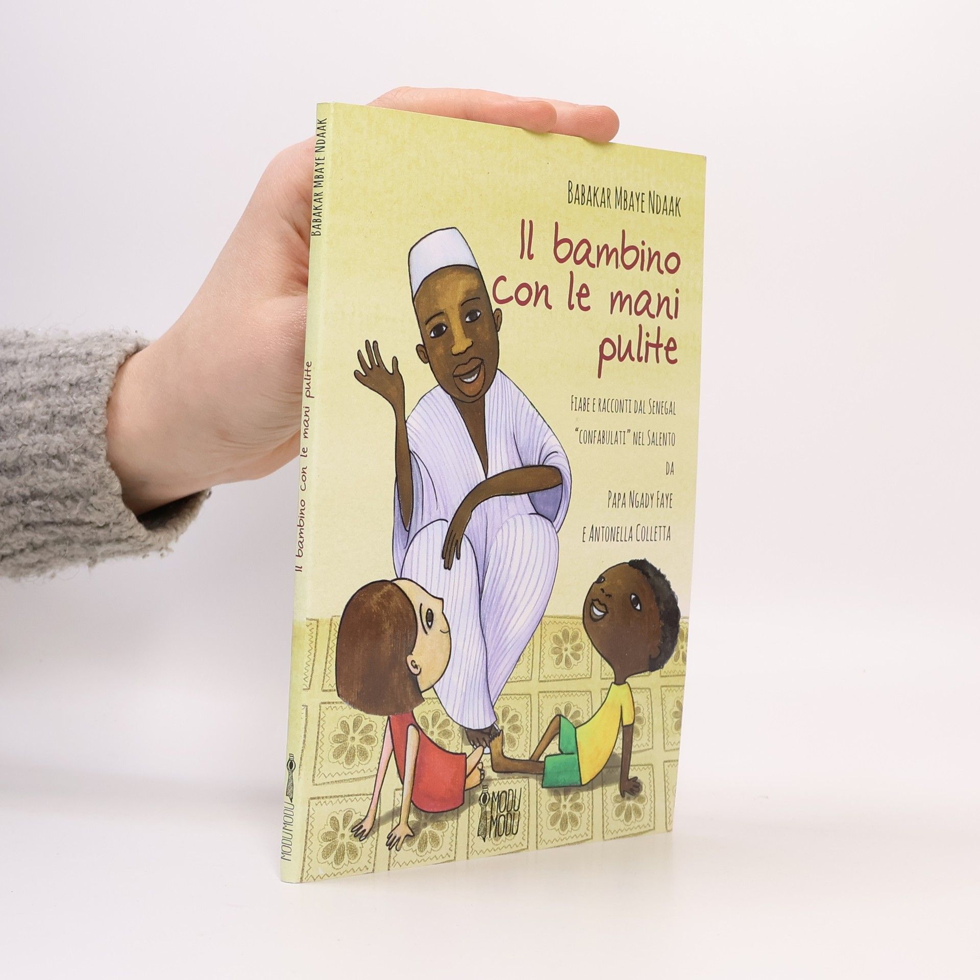 Babakar Mbaye Ndaak Il bambino Con le mani pulite