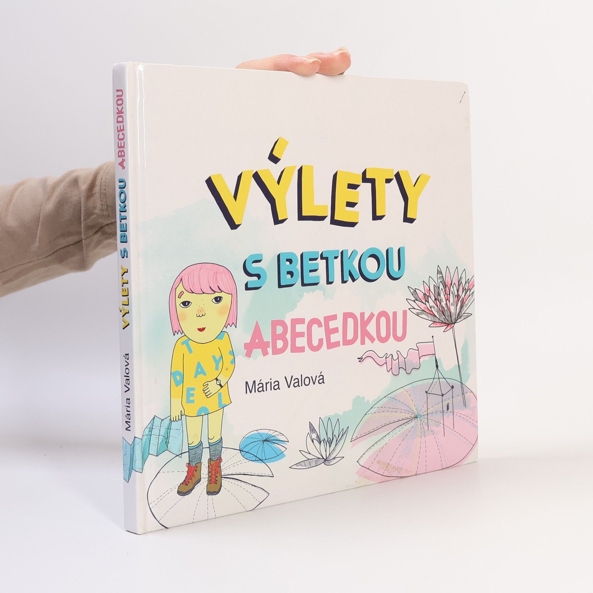 Mária Valová Výlety s Betkou Abecedkou