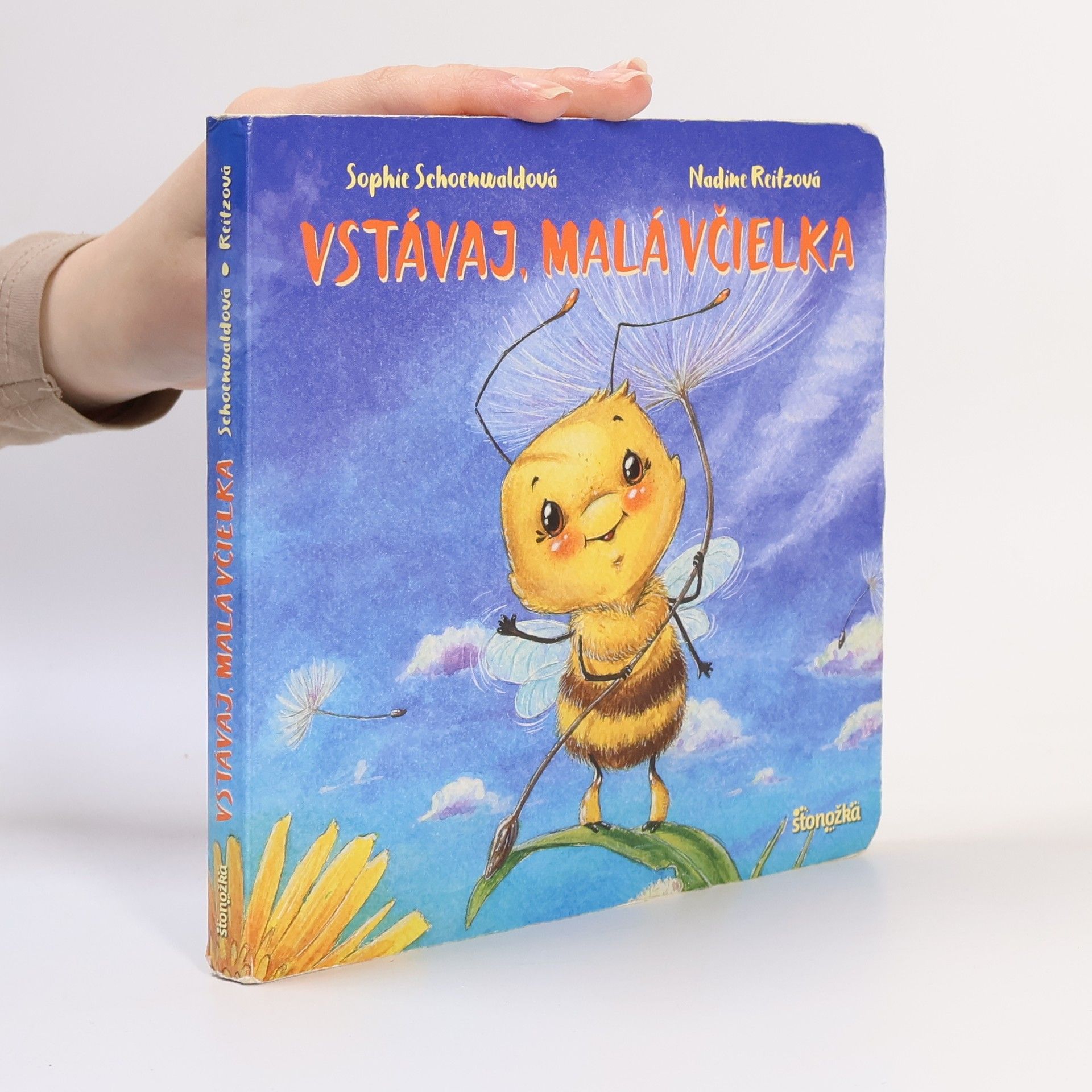 Sophie Schoenwald Vstávaj, malá včielka