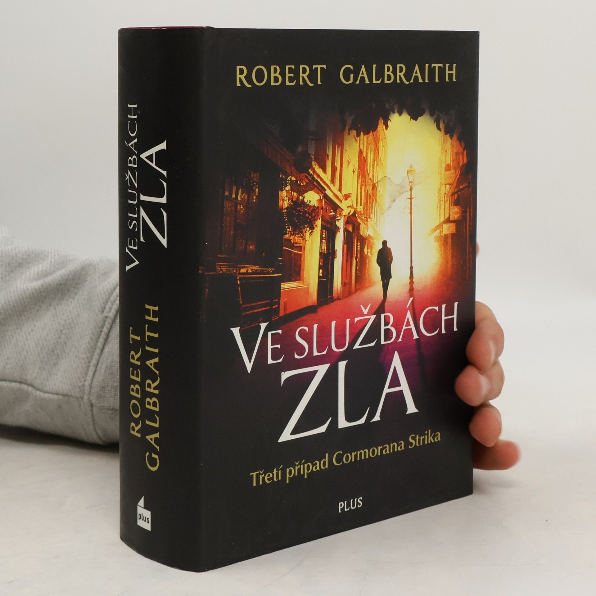 Robert Galbraith Ve službách zla