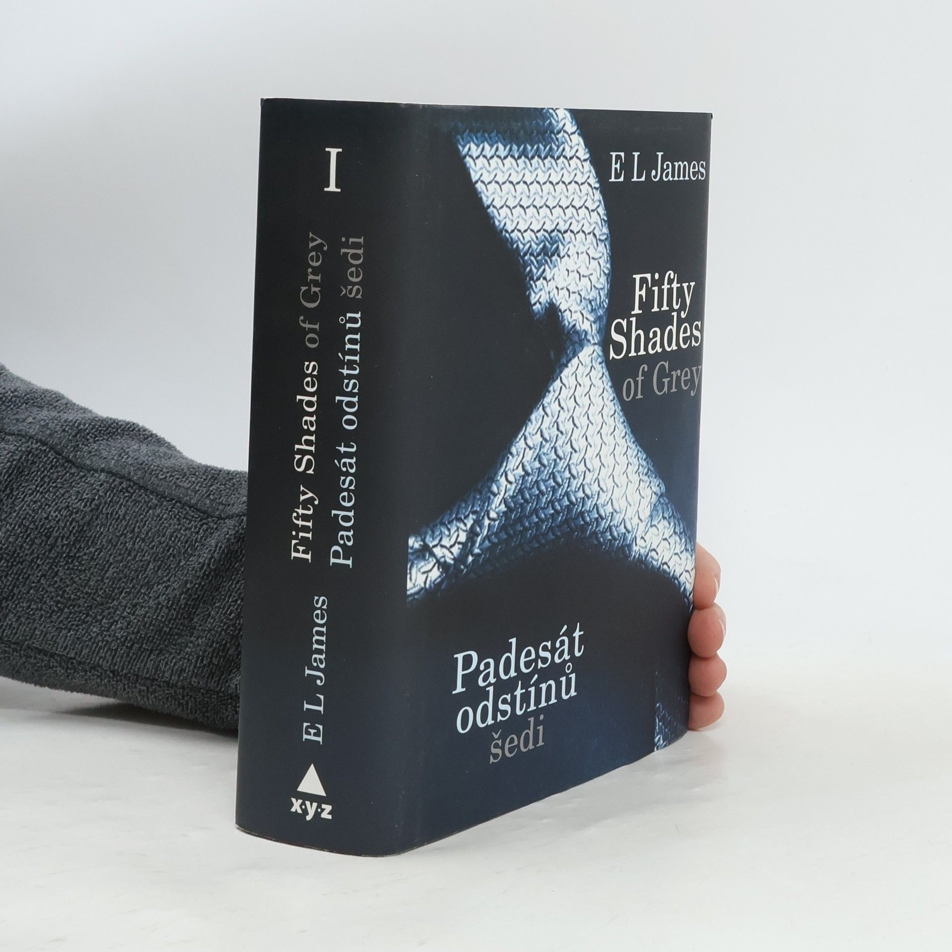 Padesát odstínů šedi