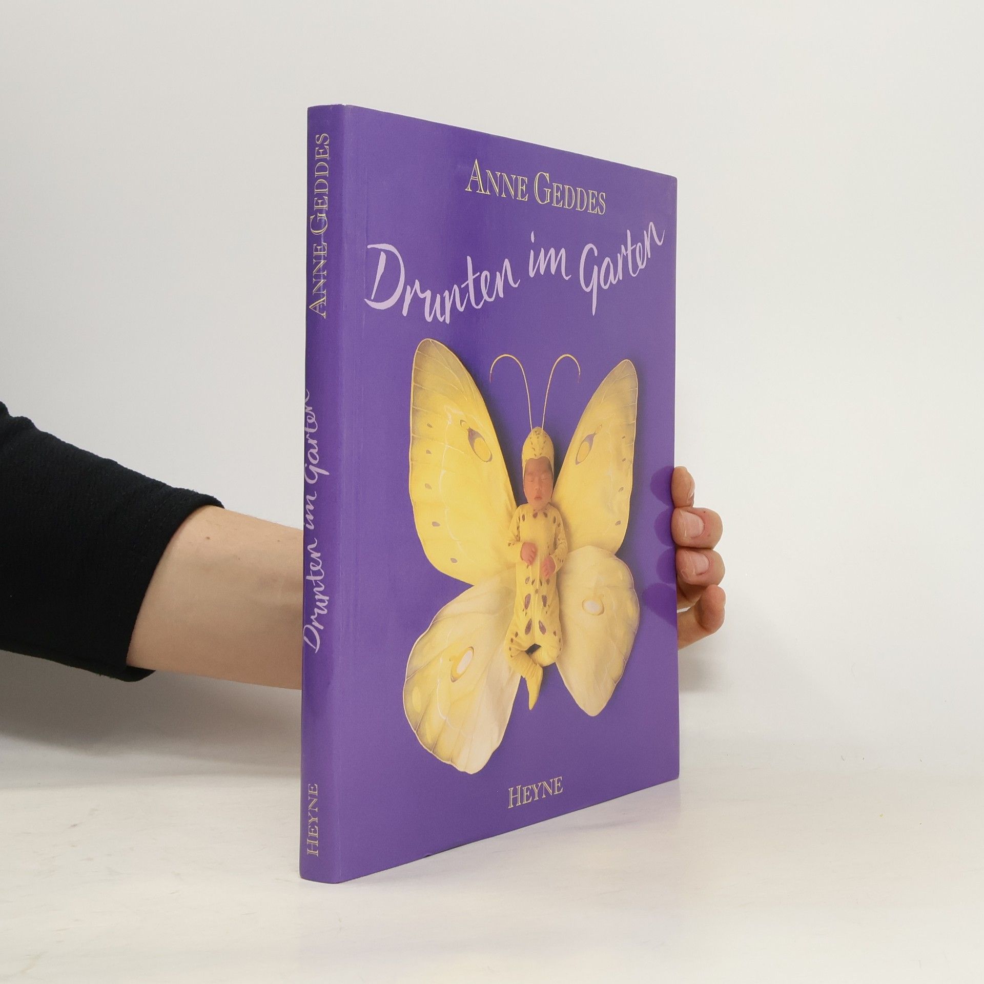 Anne Geddes Drunten im Garten