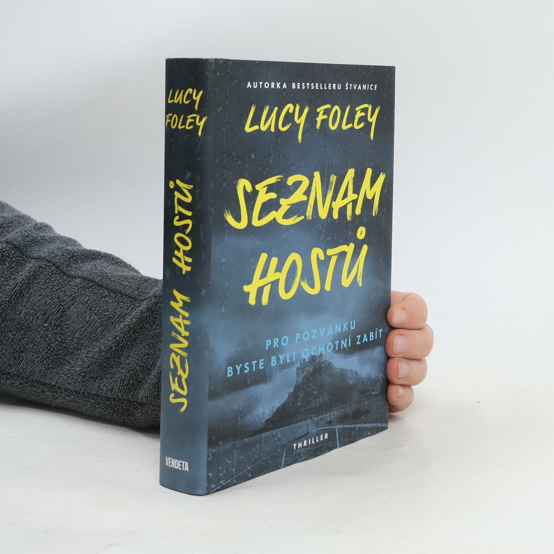 Lucy Foley Seznam hostů