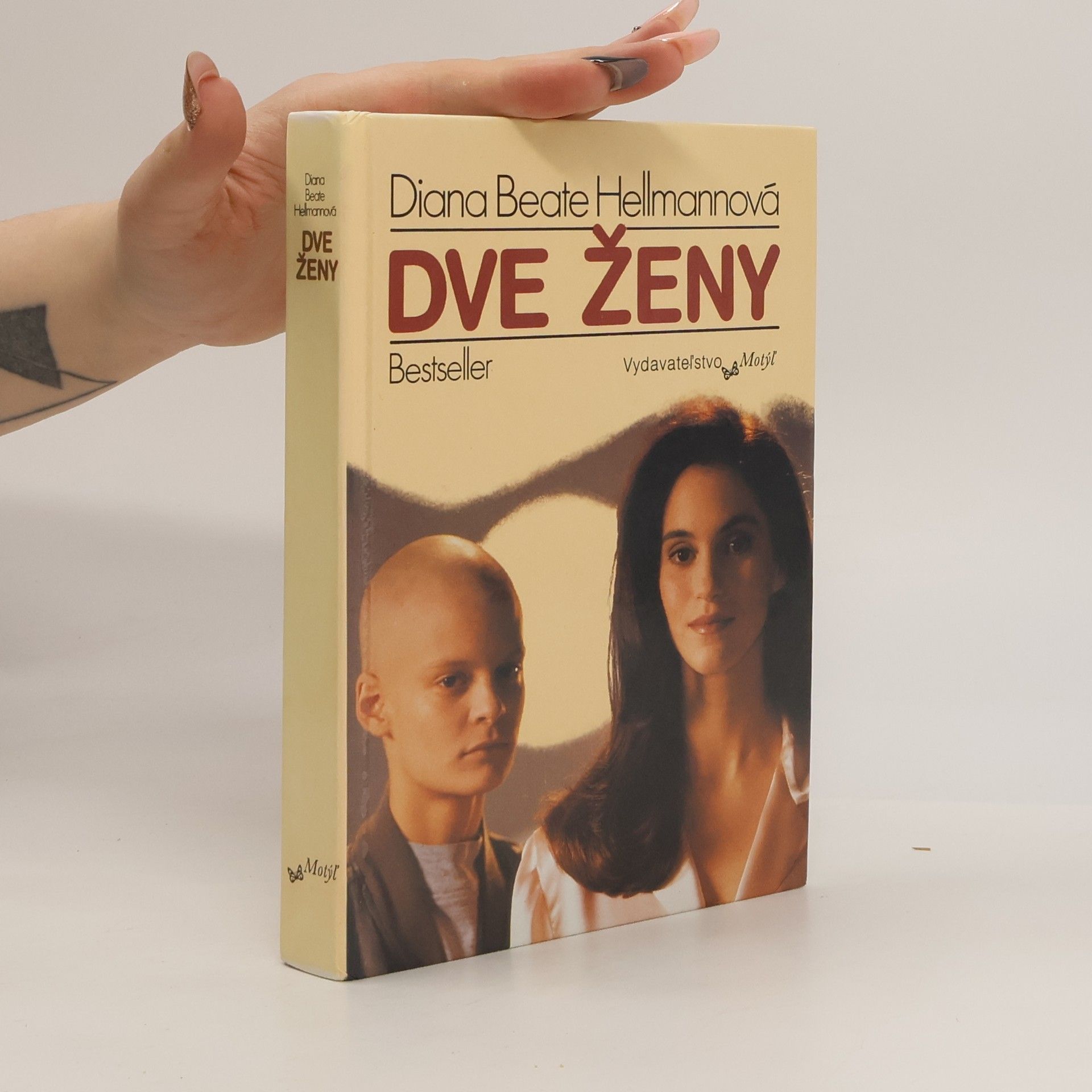 Diana Beate Hellmann Dve ženy