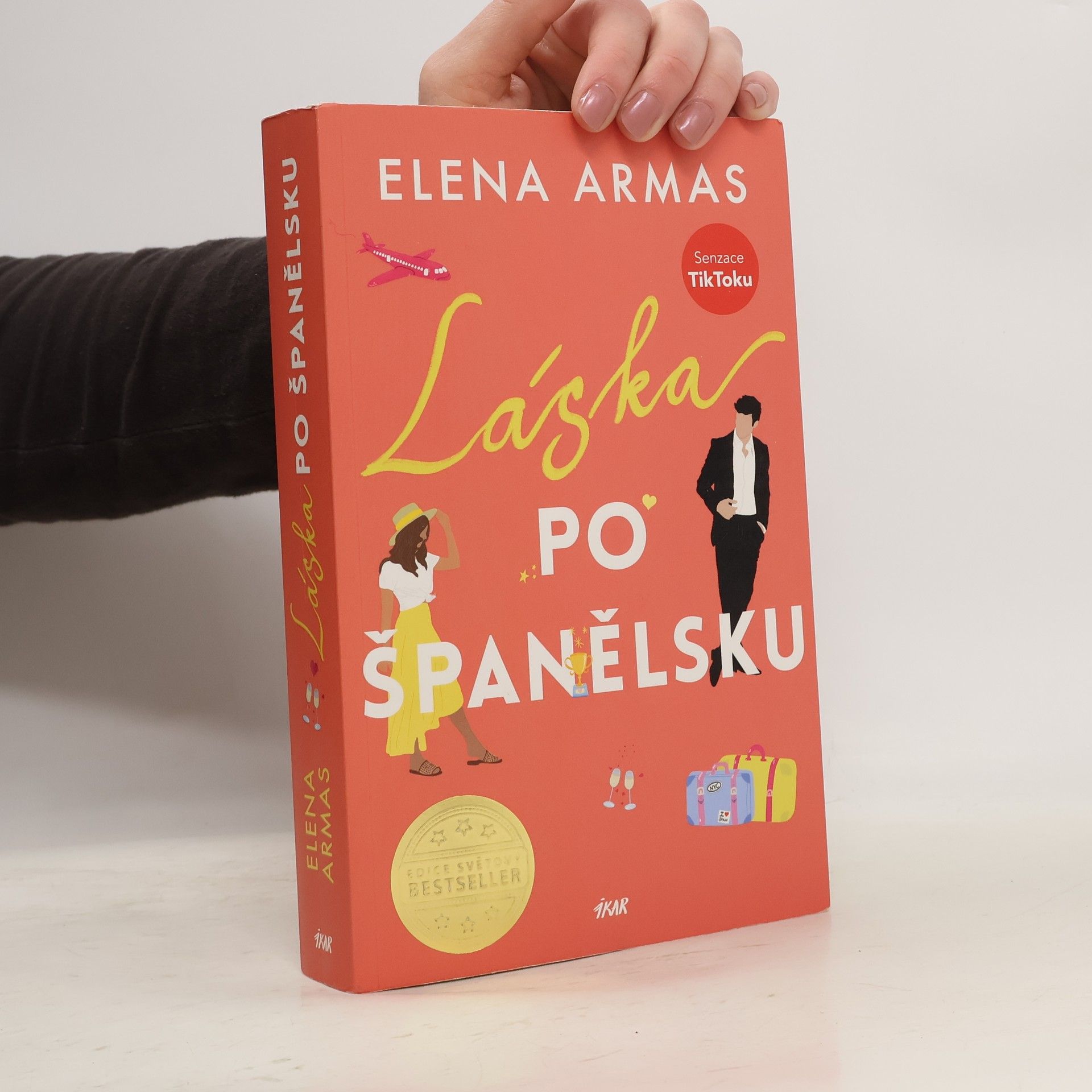 Elena Armas Láska po španělsku